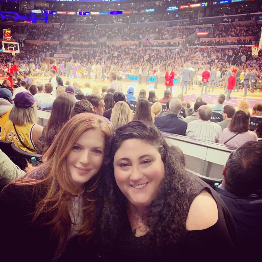レイチェル・レフィブレのインスタグラム：「I’m so grateful for the amazing experiences my life has provided but more than anything I’m grateful for the people I get to share them with. #friendship #lakers #lifelessons #gratitude #funwithfilters」
