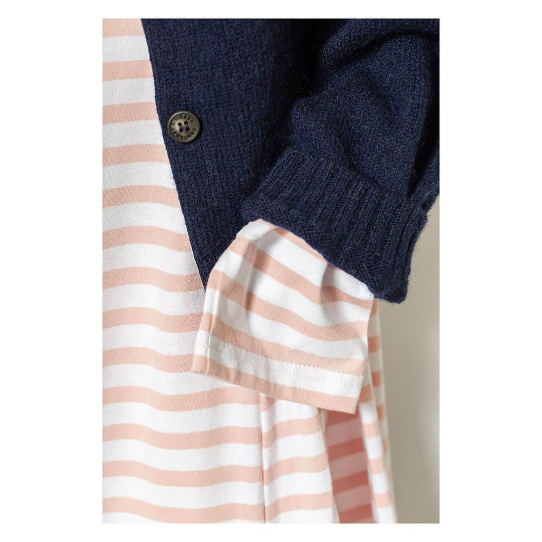 キャベジズ&ローゼズのインスタグラム：「We have something delicious up our sleeves 💖 The second launch of our Organic Jersey Collection is coming tomorrow. Stay Tuned #organic #organiccotton #organicjersey #pinkstripes #bluecardigan #newarrivals #comingtomorrow #springoutfits #cabbagesandroses #cabbagesandrosesfashion @christina_strutt @cabbagesandroses_shop」