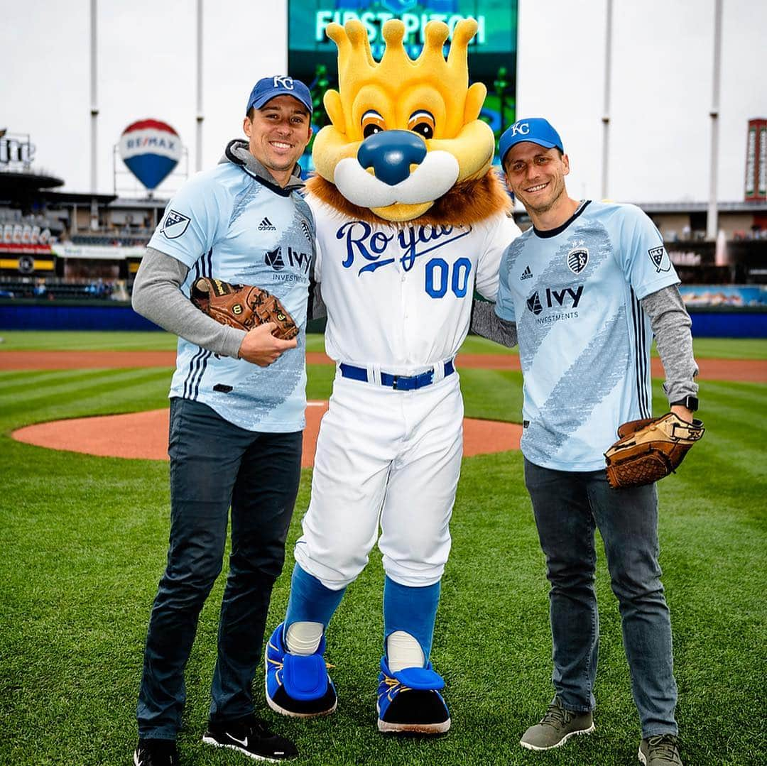 カンザスシティ・ロイヤルズさんのインスタグラム写真 - (カンザスシティ・ロイヤルズInstagram)「Clean sheet on @sportingkc Night. 🆗 with us. Thanks for stopping by guys!  #AlwaysRoyal // #ForGloryForCity」4月14日 11時05分 - kcroyals