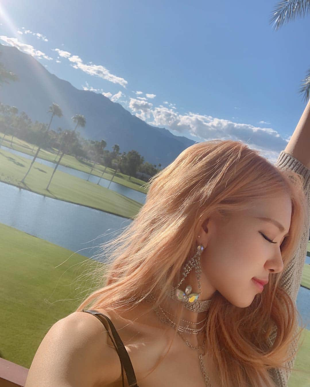 ロゼさんのインスタグラム写真 - (ロゼInstagram)「🌬」4月14日 5時42分 - roses_are_rosie