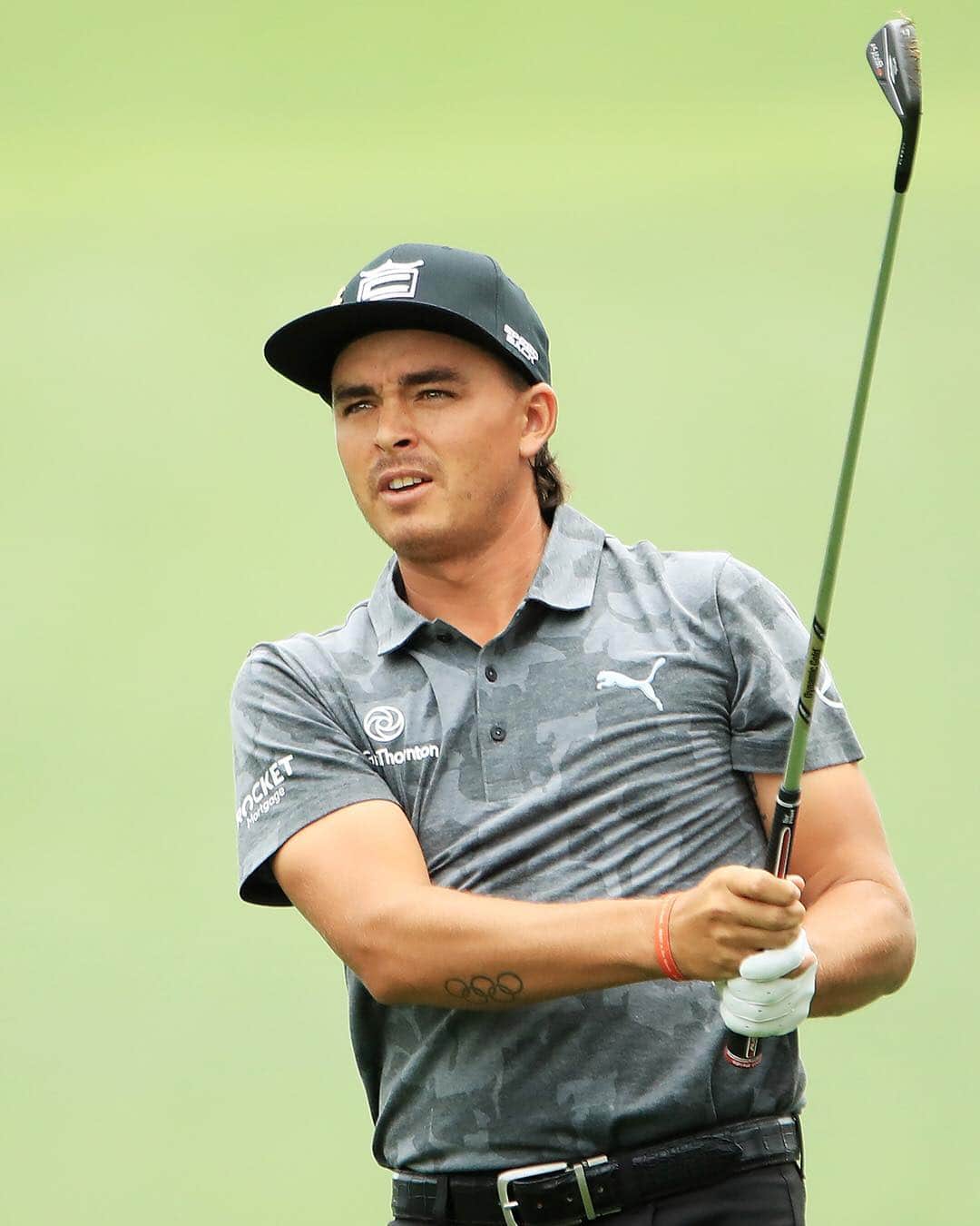 PGA TOURさんのインスタグラム写真 - (PGA TOURInstagram)「FOCUSED.  @rickiefowler posted a 68 on Saturday and is just 4 back heading into the final round.  #LiveUnderPar」4月14日 6時06分 - pgatour