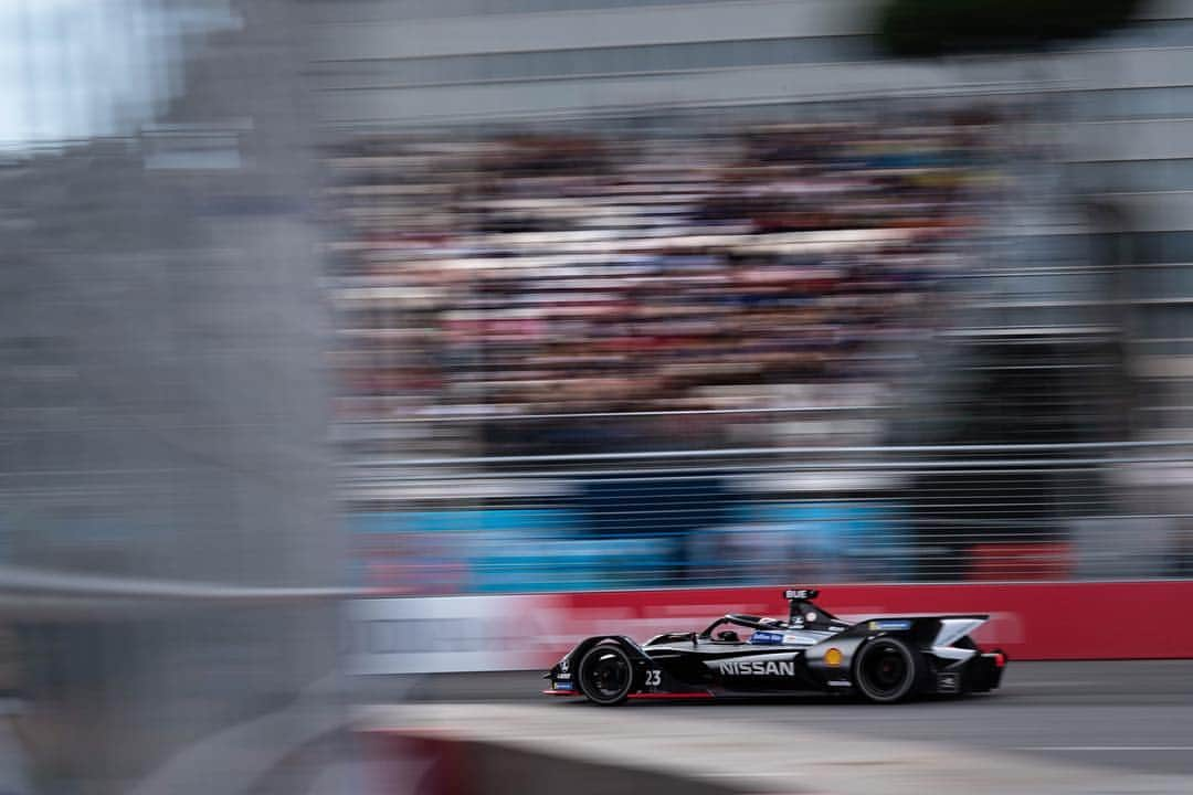 セバスチャン・ブエミさんのインスタグラム写真 - (セバスチャン・ブエミInstagram)「#RomeEPrix Good points today at the office ! We keep pushing for the next round in Paris 🇫🇷 Thank you all for the support ! #ABBFormulaE @richardmilleofficial @abbgroup @moodcollection_ch @redbull @redbullswitzerland」4月14日 6時40分 - sebastien_buemi