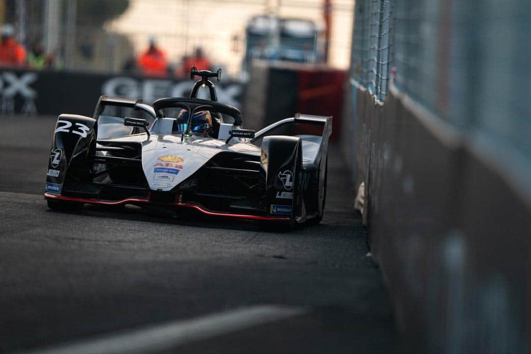 セバスチャン・ブエミさんのインスタグラム写真 - (セバスチャン・ブエミInstagram)「#RomeEPrix Good points today at the office ! We keep pushing for the next round in Paris 🇫🇷 Thank you all for the support ! #ABBFormulaE @richardmilleofficial @abbgroup @moodcollection_ch @redbull @redbullswitzerland」4月14日 6時40分 - sebastien_buemi