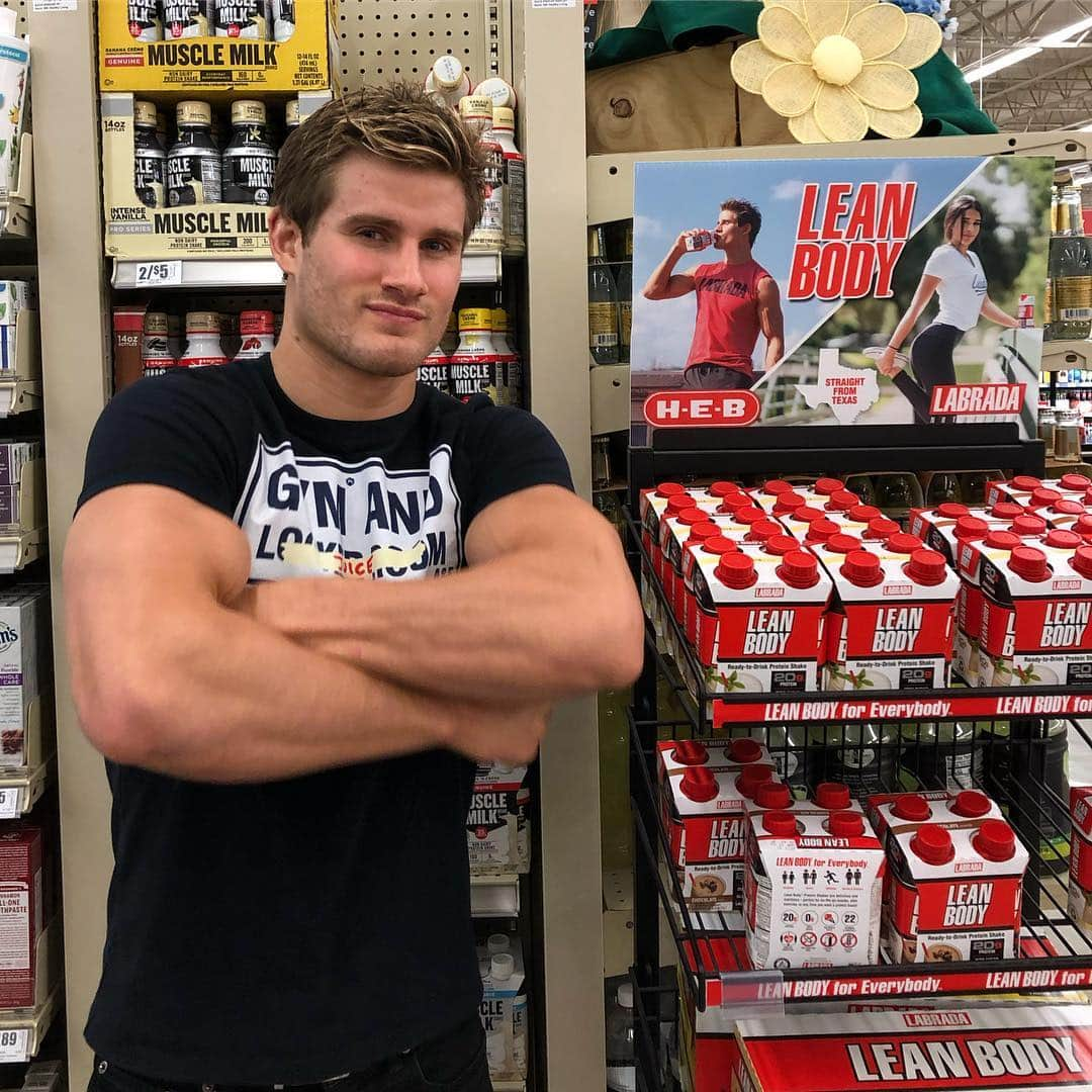 セージ・ノースカットさんのインスタグラム写真 - (セージ・ノースカットInstagram)「Stay Lean with Lean Body」4月14日 6時44分 - supersagenorthcutt