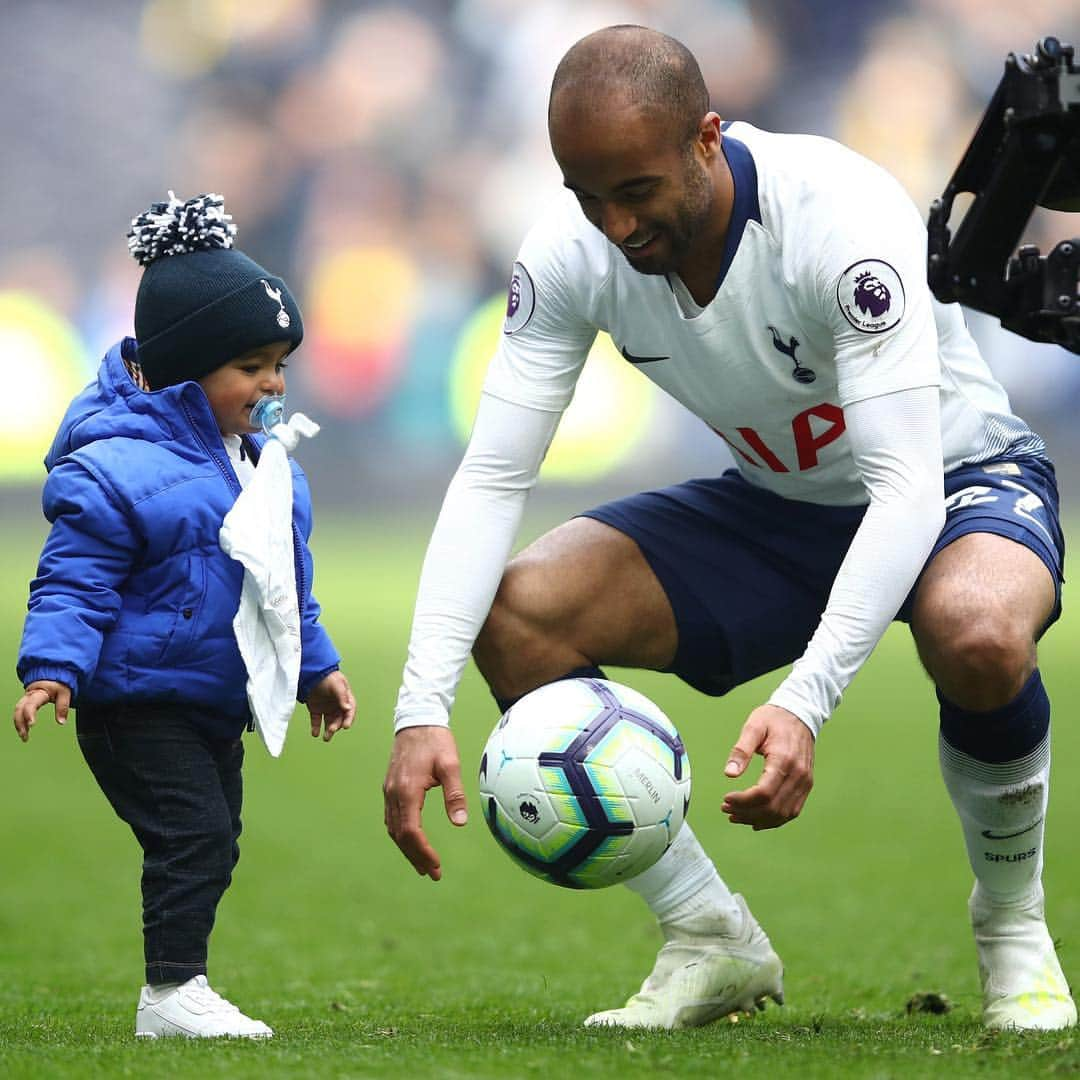 サッカーキングさんのインスタグラム写真 - (サッカーキングInstagram)「. Daddy's first Hat-trick in Europe （2019.04.13） . 📷Photo by Julian Finney/Getty Images . #ルーカスモウラ #LucasMoura #Daddy #Papa #親子 #Tottenham #TottenhamHotspur #SPURS #COYS #プレミアリーグ #PremierLeague #football #サッカーキング  #⚽️ #サッカー」4月14日 6時53分 - soccerkingjp