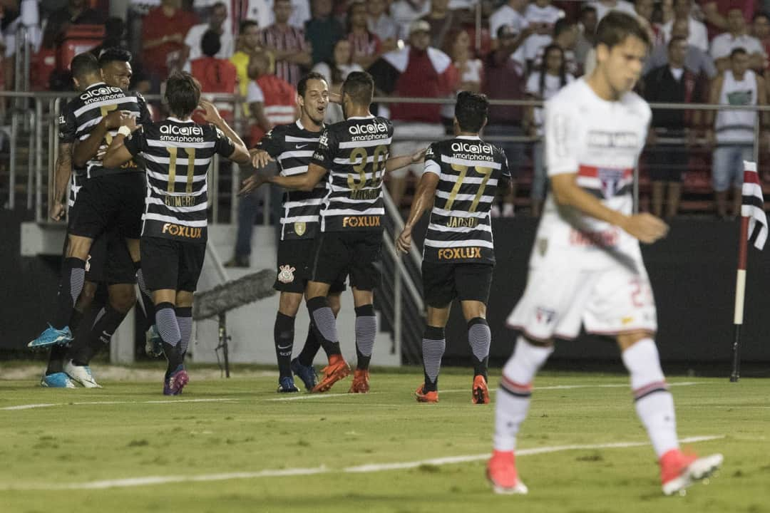 コリンチャンスさんのインスタグラム写真 - (コリンチャンスInstagram)「Em 2017, o Coringão enfrentou o São Paulo na semifinal do Paulistão! Qual foi o placar do primeiro jogo disputado no Morumbi? . . 📷: Daniel Augusto Jr./Ag. Corinthians . . #MajestosoFinal #SAOxSCCP #VaiCorinthians」4月14日 7時00分 - corinthians