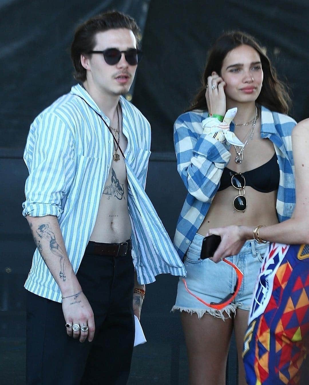 Just Jaredさんのインスタグラム写真 - (Just JaredInstagram)「@brooklynbeckham is joined by girlfriend @hancross for a fun day at Coachella! #BrooklynBeckham #HanaCross #Coachella Photos: Backgrid」4月14日 8時14分 - justjared