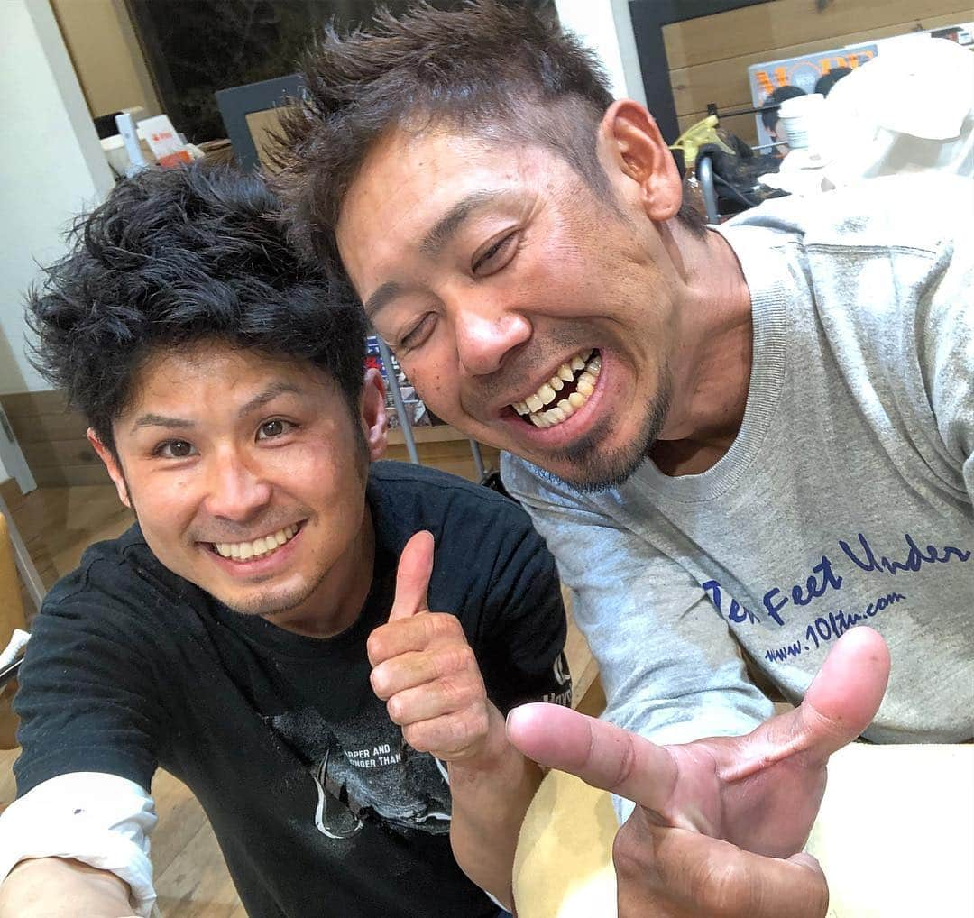 伊豫部健さんのインスタグラム写真 - (伊豫部健Instagram)「I got hair cut.  昨夜は渡米前にカットマン大場に深夜のヘアーカット(^^) @autogarage_omy @se9rets @sunline_japan @shimanofishing_jp @talex_fishing @ringstar_1889 @gary_international_kk @ken_iyobe @obick_55 @10tenfeetunder_kiob @hayabusafishinghooks @hayabusa.fishing #kiob #iyoken #イヨケン」4月14日 8時43分 - ken_iyobe