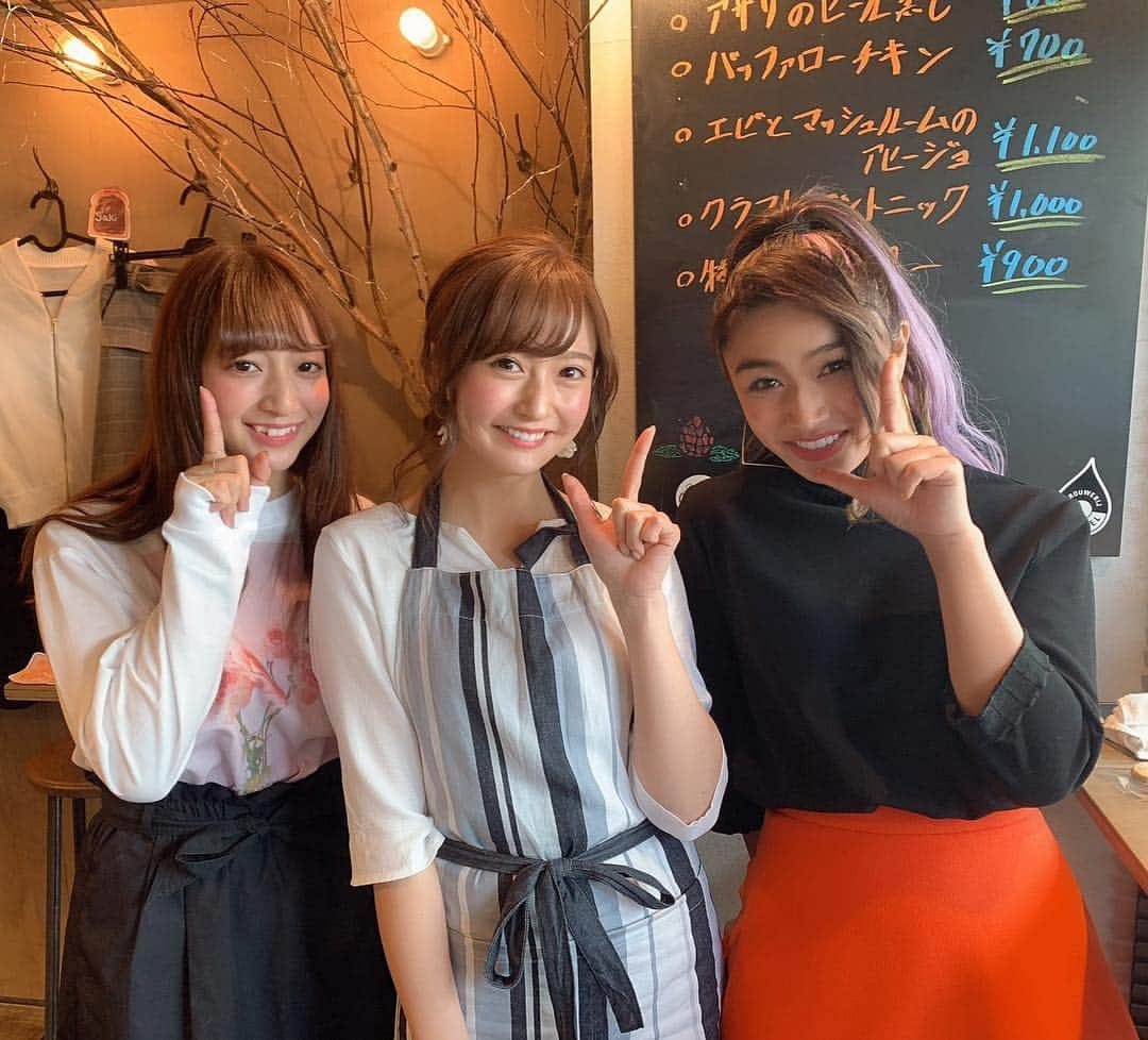 keilEen（ケバビン）さんのインスタグラム写真 - (keilEen（ケバビン）Instagram)「えみたんcafeご来場くださった皆様ありがとうございました☺️💗💗 久しぶりのjammy集結😆👏👏 向かう場所は違くなっちゃったけどこうして会える事が本当に嬉しい😌  えみたんのご飯もパンもクッキーもどれも美味しそうすぎてみんなが幸せそうに食べてるところチラチラ見てました🙈  私がhappyもらっちゃったな🙈💗💗 足を運んでくださった皆様、えみたんママ、スタッフの皆様、そして何より声かけてくれたえみたんありがとう😌💗 お手紙付きのプレゼントもありがとう😘 Love😌♡♡♡ #girl#jammy#love#dance#song#cafe#えみパン#えみたん#cafe#lunch#delicious」4月14日 8時39分 - rin_vivishri