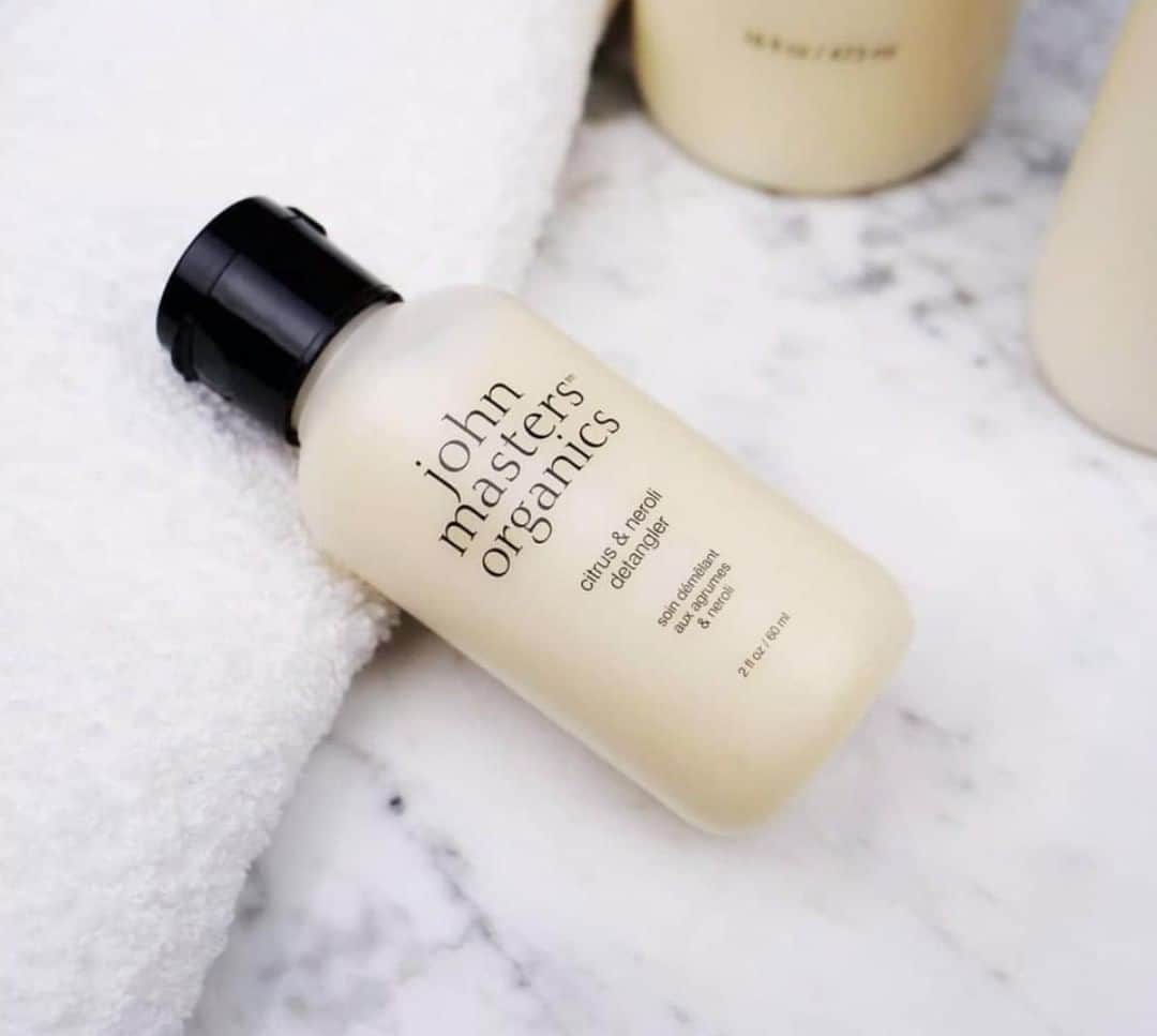 John Masters Organicsさんのインスタグラム写真 - (John Masters OrganicsInstagram)「Nu kan du også få dine John Master Organics-produkter hos @sensebyullitz.dk 👐🏻 Vi kan ikke få hænderne ned! Vi byder vores nye forhandler varmt velkommen🕊️ ⁣ ⁣ 📸: @johnmastersorganics_sweden ⁣ #JMO #Johnmaster #Johnmasterorganics #organic #planorganic #eko #økologiskhudpleje #skønhed #skønhedsprodukter #goorganic #stayorganic #gogreen #bæredygtighed #økologi #økologiskskønhed #neutral #beauty #organicbeauty」4月14日 18時55分 - johnmastersorganics_denmark