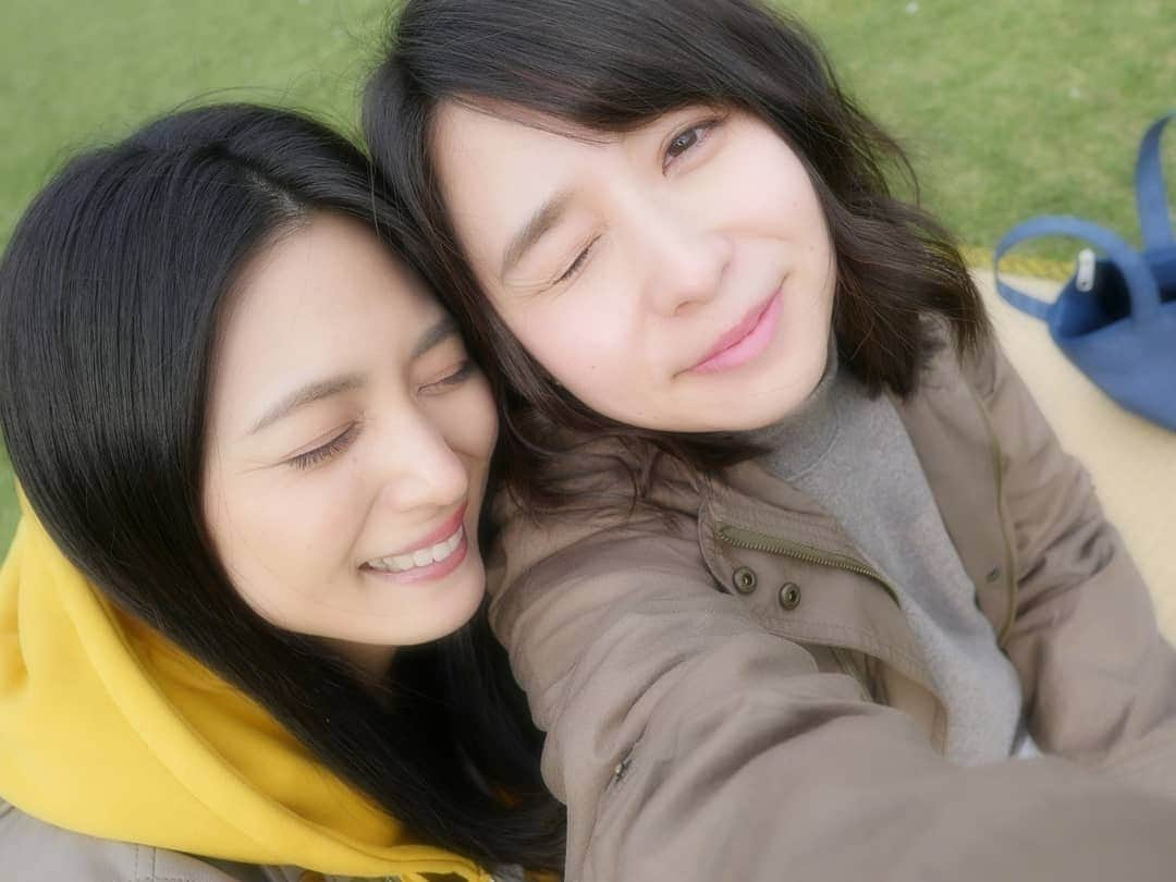 柚月美穂さんのインスタグラム写真 - (柚月美穂Instagram)「#randompic . . 脱出ゲーム🏃🏃🏃 with川村ゆきえ♡ . . と言うことで ゆっきとリアル脱出ゲームに行ってきたよ:-) . この前の大井町スポルから 激ハマりしていてアプリとかで地道にやってて その間、台本覚えるのもいつもより早かった！（笑） . 脳の活性化かしら🥰ふふ . テンションの同じ私達は （２人共静かだけど ローテンションなのではなく 通常がフラット。笑） 黙々と謎解き！ . でも 集中し過ぎてて ドアがセンサーで ガチャって！って開くたびに 「ギャ！！」って声出してた😁 . あぁ楽しかったぁ...♡ . また違う所も行ってみよーっと🏃🏃🏃♥ . . ps.春のゆきえも沢山撮りました🌸 また追々:-) . . #脱出ゲーム #リアル脱出ゲーム #絶対空間 #池袋 . #川村ゆきえ #柚月美穂 . #📷 #LUMIX #gh4  #leica #15mm」4月14日 18時52分 - mihoyuzuki