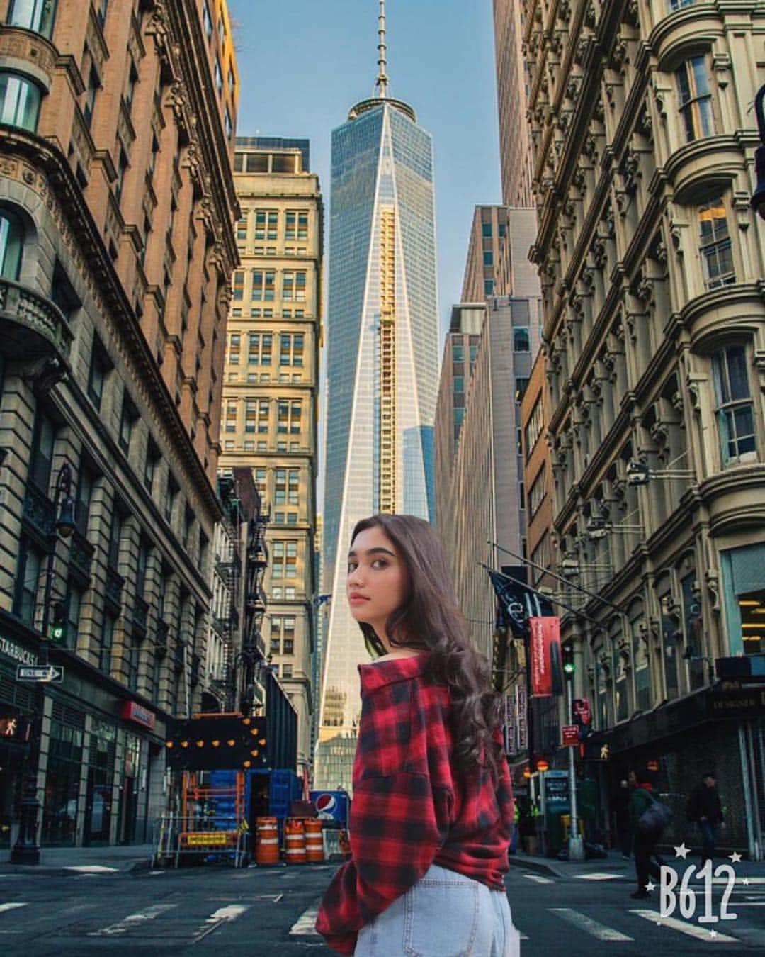 B612のインスタグラム：「Imagine in what its like to travel to your dream destination! Travel now using B612 Auto-Cut!  #B612 #B612selfie #collage #autocut #travelvibes #travelnow  #repost credits to: @syafira_hdd」