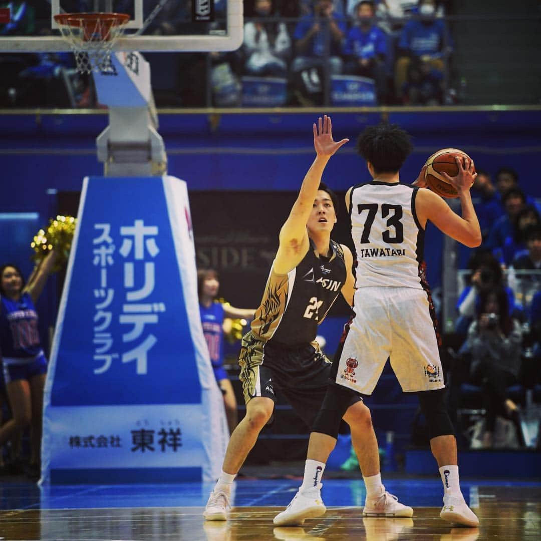 シーホース三河さんのインスタグラム写真 - (シーホース三河Instagram)「4/14(日) 三遠戦 #PHOTO 三河 63 - 50 三遠 #シーホース三河 #三遠ネオフェニックス #三河ダービー #Bリーグ」4月14日 19時40分 - go_seahorses