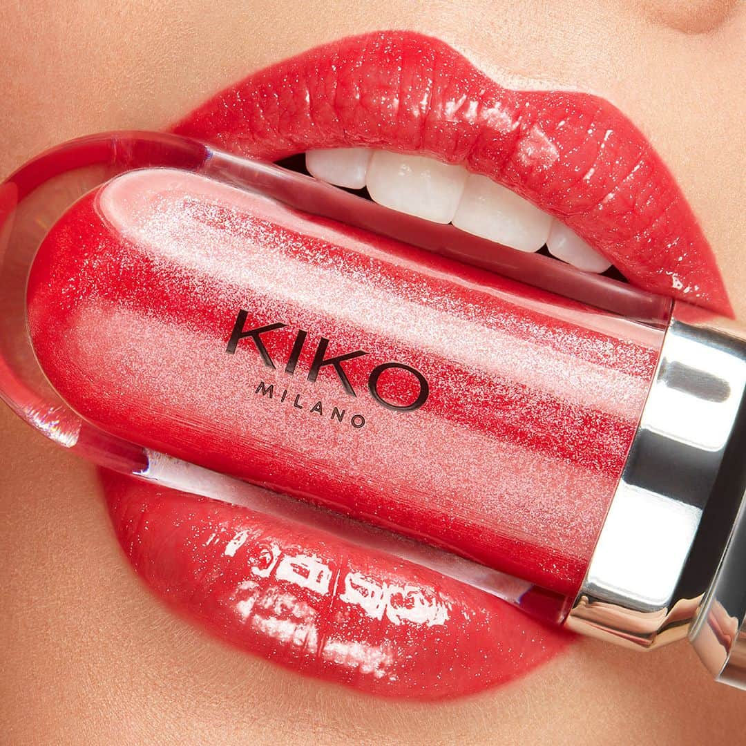 KIKO MILANOさんのインスタグラム写真 - (KIKO MILANOInstagram)「The first item to buy after you’ve bought your festival tickets? 🎫🎫 Our Metal Liquid Lip Colours!  Metal Liquid Lip Colour 05」4月14日 19時45分 - kikomilano