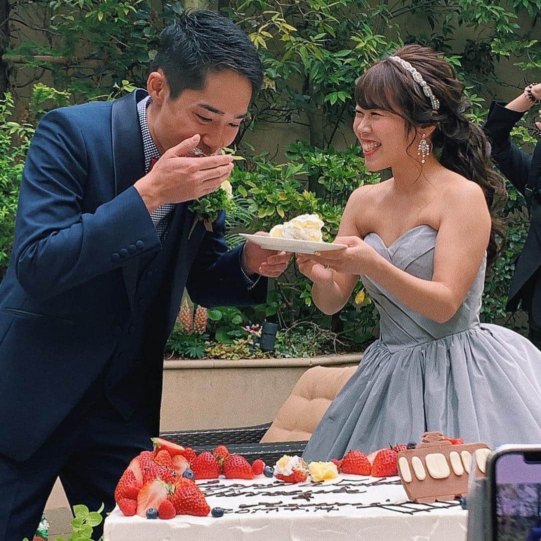 sayocoさんのインスタグラム写真 - (sayocoInstagram)「可愛いお城みたいな式場で 大好きな先輩の結婚式💒💓 ・ ・ ちっちゃいのにしっかり者でパワフルな麻美さんと、 優しさが滲み出ている旦那さんと、 お二人が幸せそうで最高にhappyだった😭💖 ・ ・ お天気にも恵まれて、 あたたかくて素敵な式にお招き頂けて 幸せのおすそ分けをしてもらえました💘 ・ ・ #happywedding #heartcourtyokohama  #結婚式#kgu#bephop」4月14日 19時45分 - sayoco