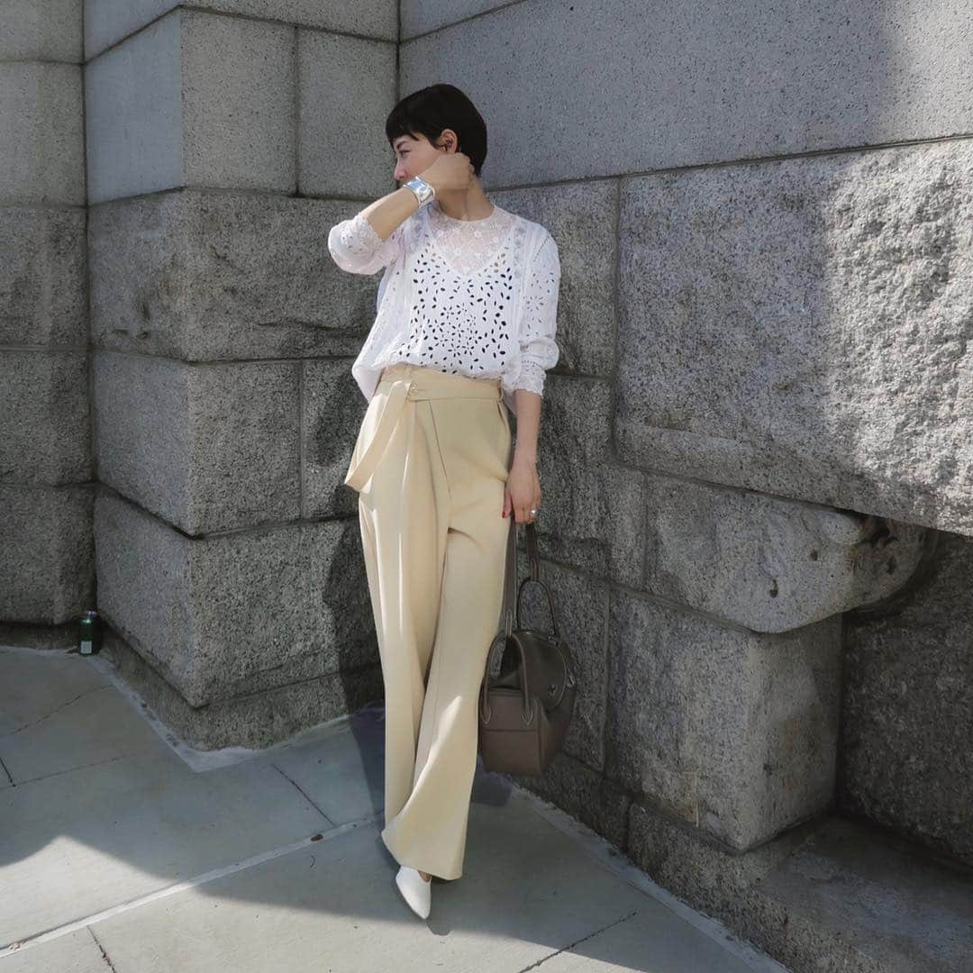 大塚良子さんのインスタグラム写真 - (大塚良子Instagram)「April.13.2019 ☀️22℃/ 71℉ NYもやっとアウターいらず！最高〜  #ootd #newyork #streetstyle #nyc  #fashion #instafashion」4月14日 11時25分 - ryokokonami