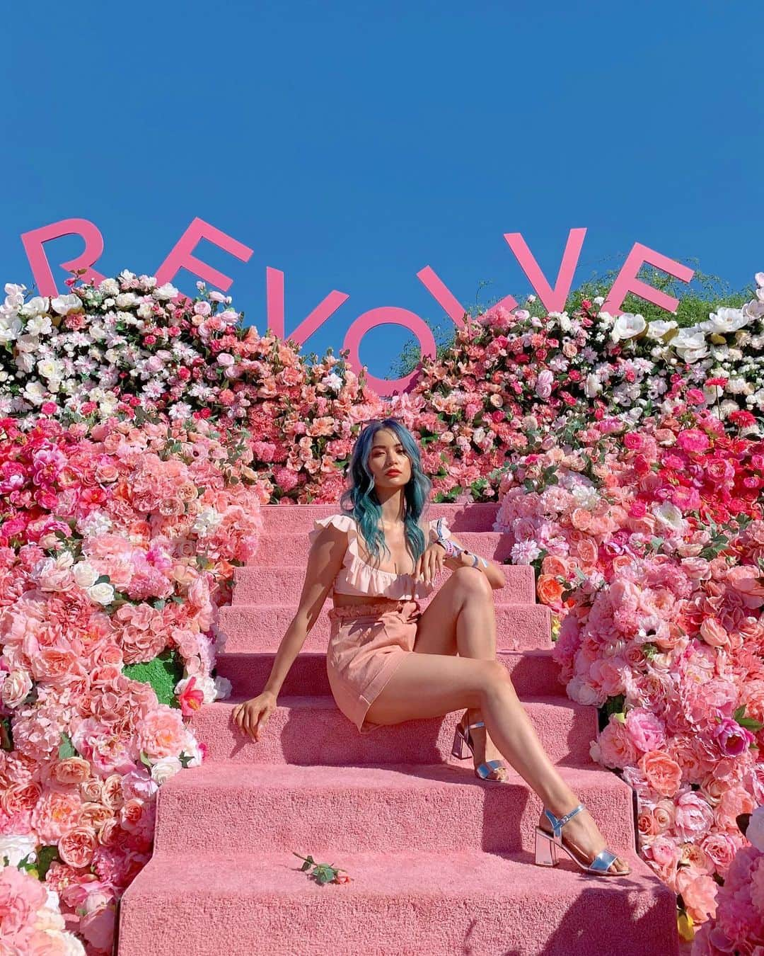 Yukiさんのインスタグラム写真 - (YukiInstagram)「Revolve Festival was sooo much fun today! 💗 Can’t wait for the after party with @superdown ❤️ @revolve #revolve #revolvefestival #revolveme」4月14日 11時35分 - yukibomb