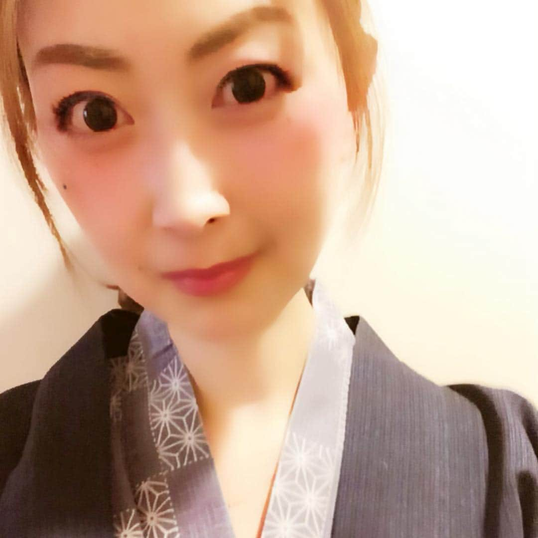 青木美香さんのインスタグラム写真 - (青木美香Instagram)「大分に旅行に行ってきました♨️✈️﻿ ﻿ 初めて行きましたが、すごく素敵なところ💖﻿ 海、山、温泉があってご飯も美味しい😍﻿ ﻿ 別府で地獄巡りしました♨️﻿ 海地獄と鬼山地獄へ﻿ ﻿ 海地獄は景色がすごく綺麗で、足湯もできました✨﻿ 鬼山地獄はワニがいて、恐竜好きの私には大興奮！！ずーっと見てました🐊✨笑﻿ ﻿ まったりしてきました〜😊﻿ ﻿ #大分#別府#地獄巡り#海地獄#鬼山地獄#ワニ#足湯#温泉」4月14日 11時36分 - aokimikaa