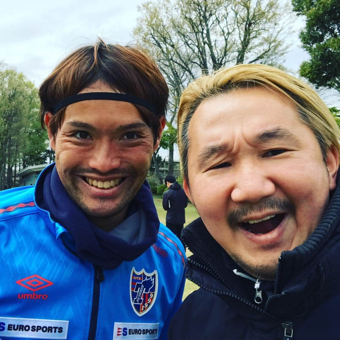 植田朝日さんのインスタグラム写真 - (植田朝日Instagram)「‪🔵🔴﻿ このあと正午からは調布FM「TOKYO12RADIO」1時間生放送。‬﻿ ﻿ ‪本日のインタビューはキャプテン・ケーゴとヒョンスとサン様の韓国コンビ。‬﻿ ﻿ ‪この日、俺が忙しく、パッと3人だけ撮って次に行ったので他はわかりません。。。‬﻿ ﻿ ‪他は誰なのでしょう⁉️‬﻿ ﻿ ‪#tokyo12 ‬#FC東京 #東慶悟 #チャンヒョンス #ナサンホ #調布FM」4月14日 11時47分 - asahiman