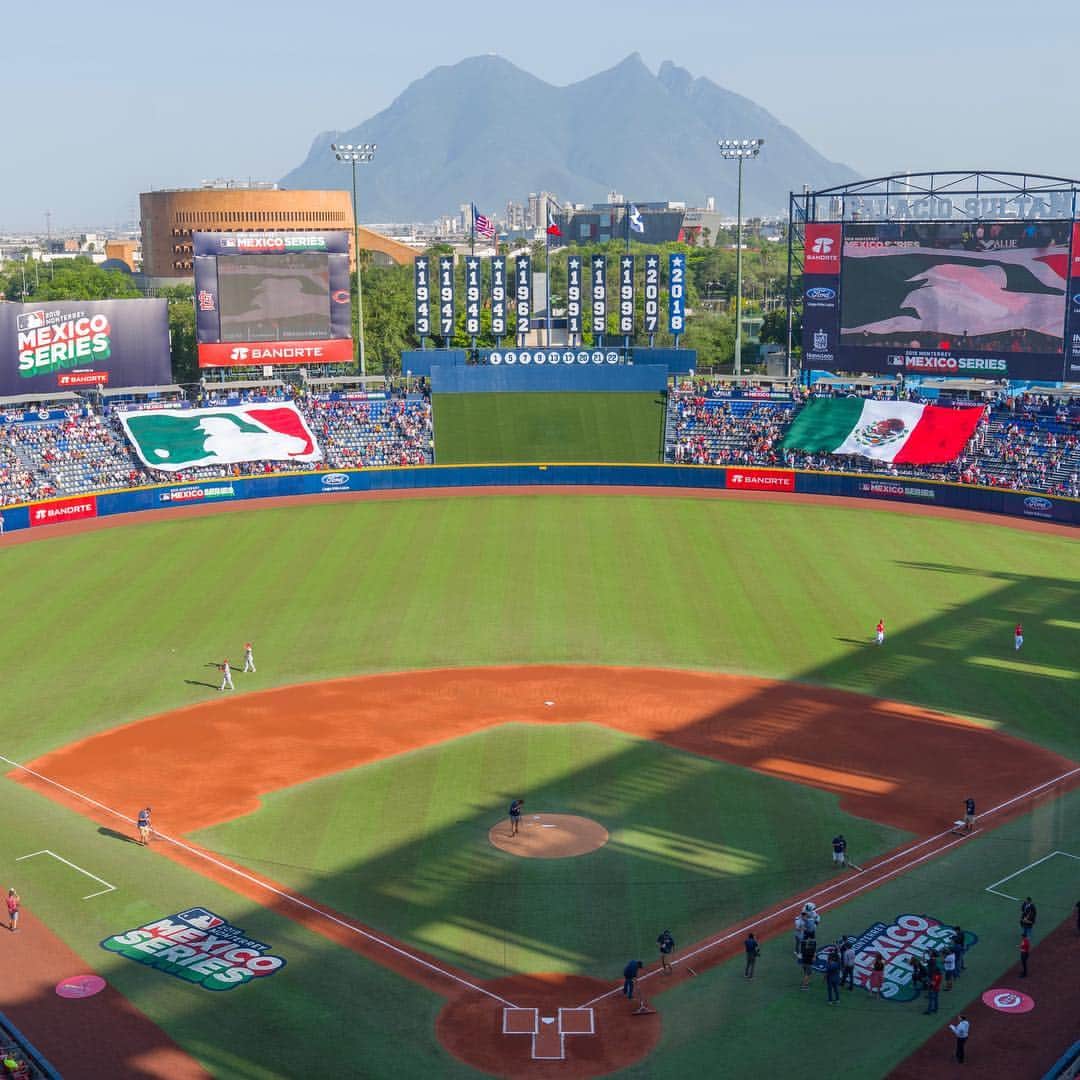 セントルイス・カージナルスさんのインスタグラム写真 - (セントルイス・カージナルスInstagram)「Game 1 of the 2019 #MéxicoSeries! 🇲🇽」4月14日 11時56分 - cardinals