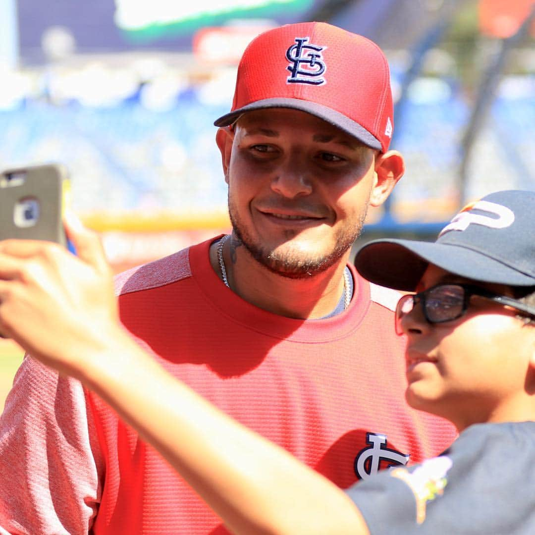 セントルイス・カージナルスさんのインスタグラム写真 - (セントルイス・カージナルスInstagram)「Game 1 of the 2019 #MéxicoSeries! 🇲🇽」4月14日 11時56分 - cardinals