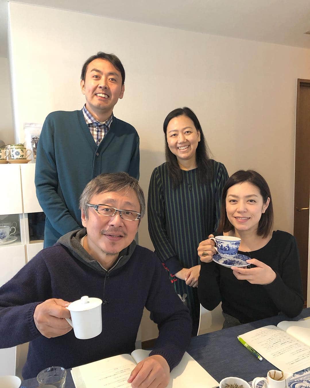 加藤紀子のインスタグラム：「この後お昼0時15分からは NHK-FM「トーキングウィズ松尾堂」！ お笑い芸人・アンガールズ…田中卓志さん、ティーライフ・コーディネーター…吉田直子さんと 「紅茶を愛する」をテーマに出張収録！紅茶のあれこれを伺ったり頂いたり楽しい収録でした。 紅茶を美味しく淹れるコツ、 残ってしまった茶葉の使いかたなど、ぜひ参考になさってくださいー☕️ そして13時55分からの TOKYO-FM「ルノーサンデーボヤージュ」、こちらもぜひお付き合いください！  #トーキングウィズ松尾堂 #nhkfm #ルノーサンデーボヤージュ #tokyofm」