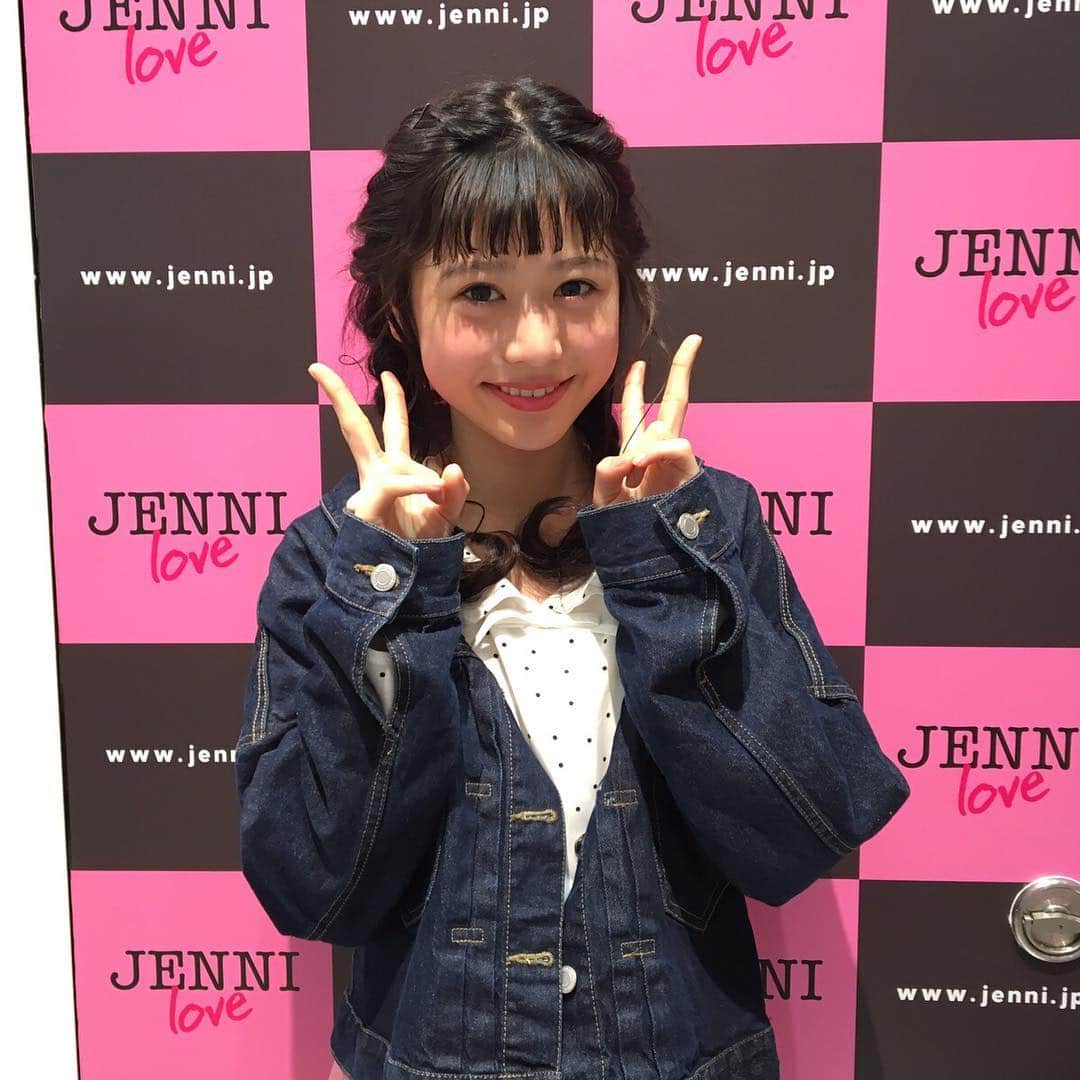 JENNI loveさんのインスタグラム写真 - (JENNI loveInstagram)「第3期ジェニィガールでニコ☆プチスー読の藤田愛羽©︎がオープンしたばかりの高岡店に遊びにきてくれたよー♡さらにさらに！かわいくなったメル©︎😻 お祝いに来てくれてありがとう😊プチコレで会えるのも楽しみにしているよ♪  #jennilove  #ジェニィラブ  #藤田愛羽  #ニコプチ #お店のサインも #チェックしてね #ジェニィファンミ」4月14日 12時31分 - jennilove_official