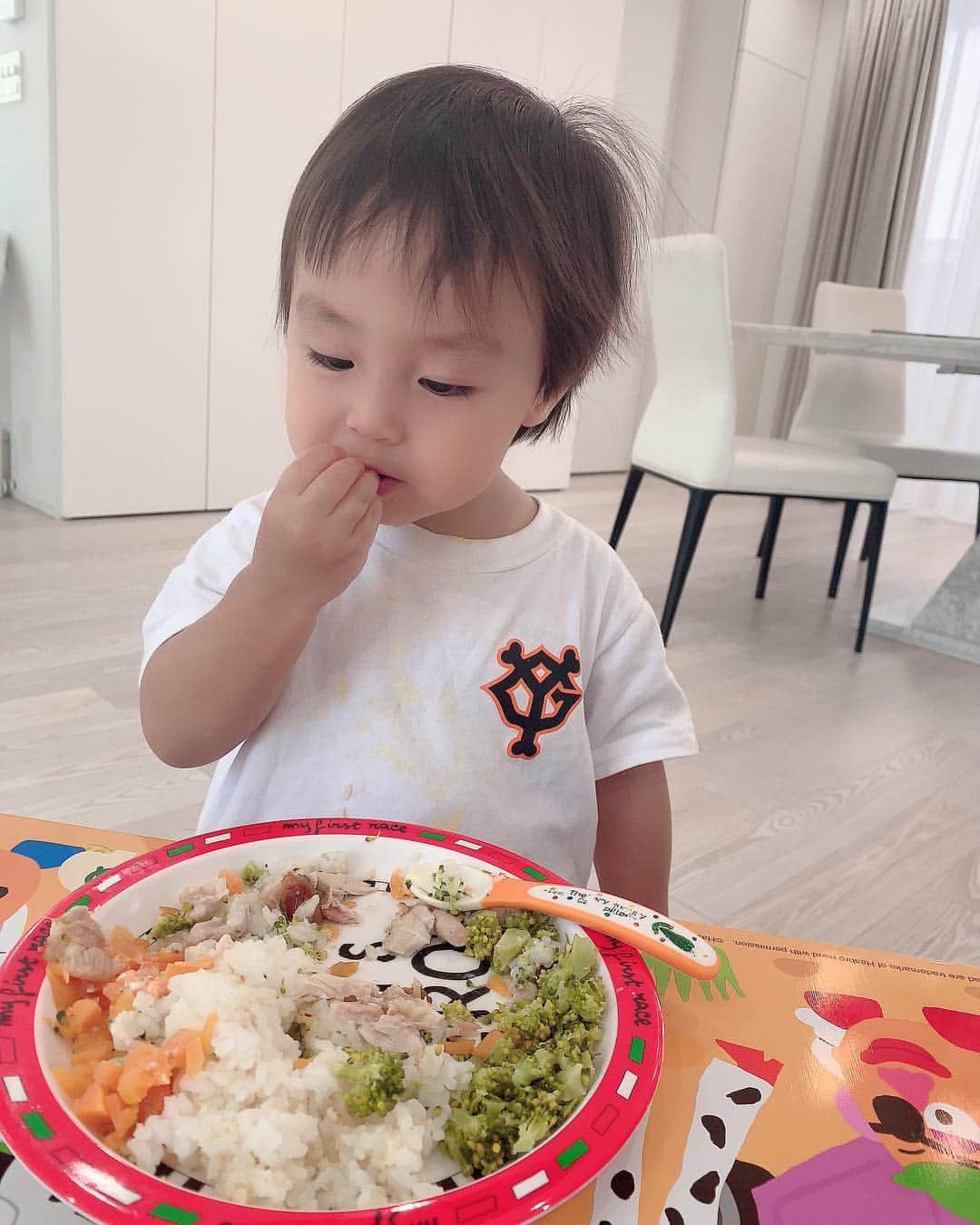川崎希さんのインスタグラム写真 - (川崎希Instagram)「おちびーぬのごはん🥕💓💓💓 #babyfood #quinoa  #お米にはキヌアを混ぜて炊いてるよ #vivaperu」4月14日 13時21分 - kawasakinozomi