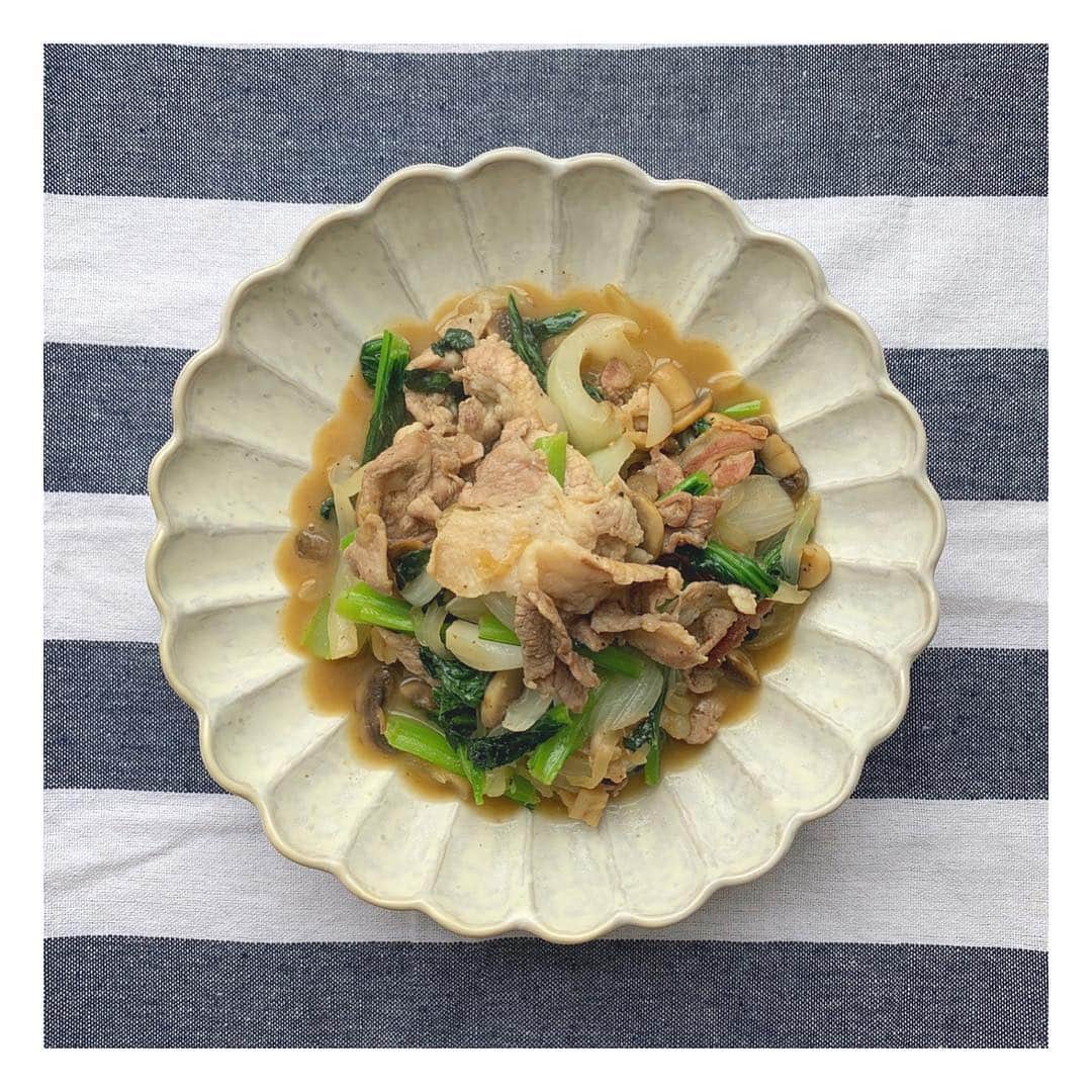 筒井萌子のインスタグラム：「* #もえちゃん家ごはん 冷蔵庫にあるもので味噌炒め（´-`）.｡oO 岡山の鷹取醤油のタレが美味しすぎるの♪♪ 新玉ねぎが甘くて美味しかった◡̈⃝ 自炊はなるべく栄養を考えて作ります♡ ・ #筒井萌子 #女優 #actress #モデル #model #岡山  #shooting #instagood #instalike #converse #撮影 #followme #instalike #ブリヂストンゴルフ #tommyjeans #dhoric #snidel #lee #ゴルフ #ゴルフ女子 #ゴルフコーデ #골프 #좋아요반사 #좋아요그램  #데일리그램 #패션 #오오티디 #카페 #카페 #ジャパンゴルフフェア」