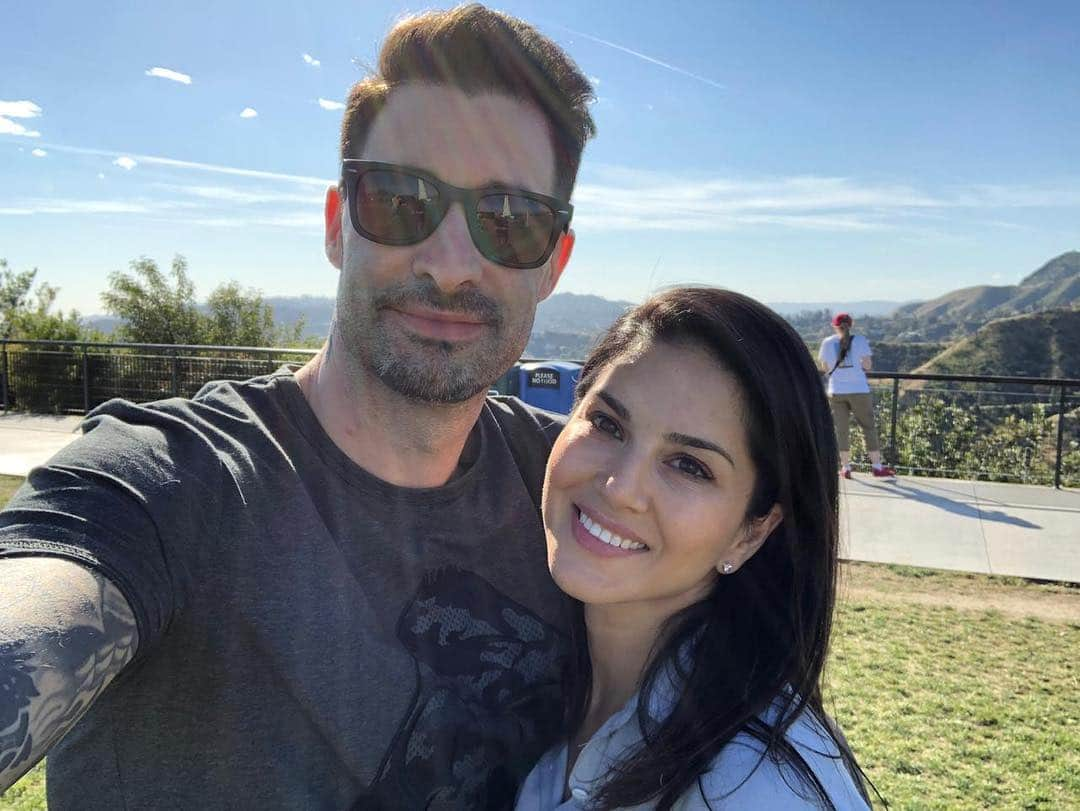 サニー・レオーネさんのインスタグラム写真 - (サニー・レオーネInstagram)「A lovely afternoon with @dirrty99」4月14日 13時44分 - sunnyleone