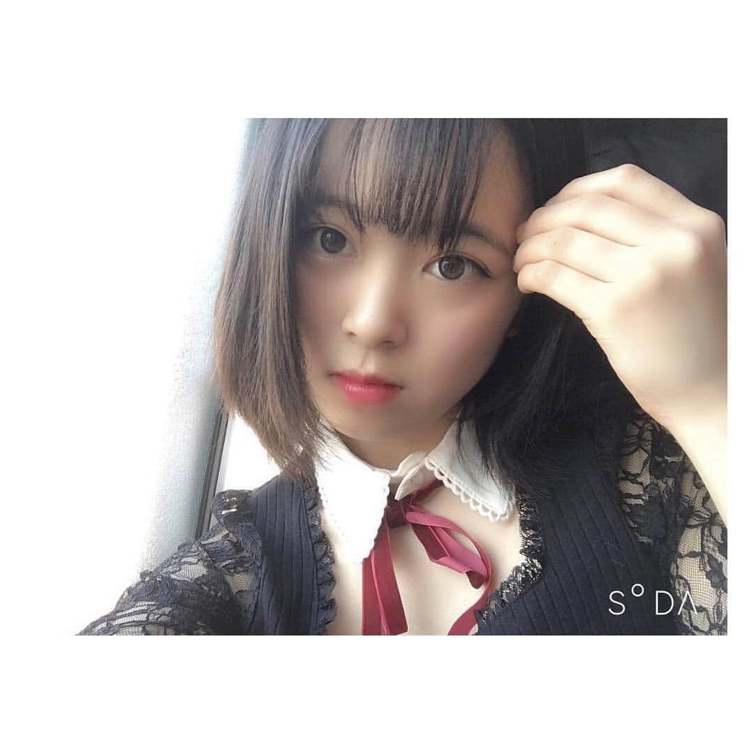 我妻美月のインスタグラム：「ボブはもう一生シマセン ． ． ． #女子大生 #オスカープロモーション  #ootd  #japanesegirl #soda #selfie #셀카 #셀스타그램 #메이크  #01녀생 #18살 #instagood  #黒髪ボブ」