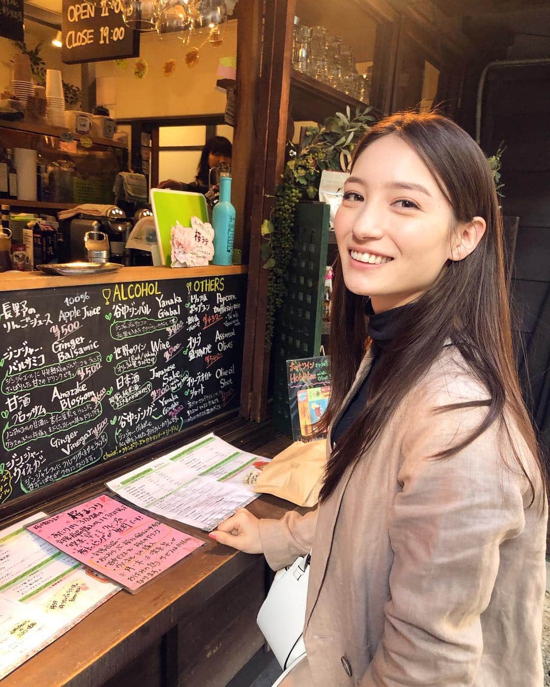 山神アリシアのグルメインスタ