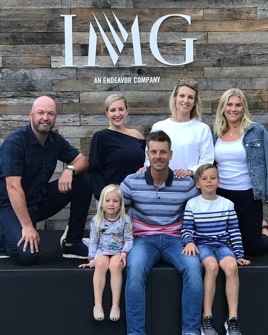 ヘンリク・ステンソンさんのインスタグラム写真 - (ヘンリク・ステンソンInstagram)「Fun and relaxed evening with family and friends. Thanks @imggolf for having us!」4月14日 14時41分 - henrikstenson