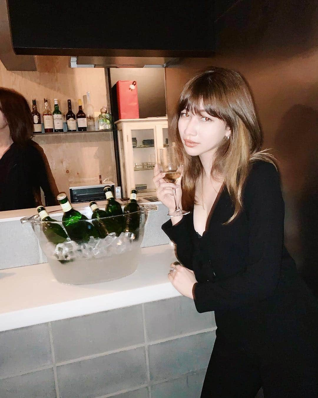 山本ソニアさんのインスタグラム写真 - (山本ソニアInstagram)「ワインを一緒にたしなみませんか？ last night with Emma 🌹  #winelover #ワイン好き」4月14日 20時24分 - soniann0505