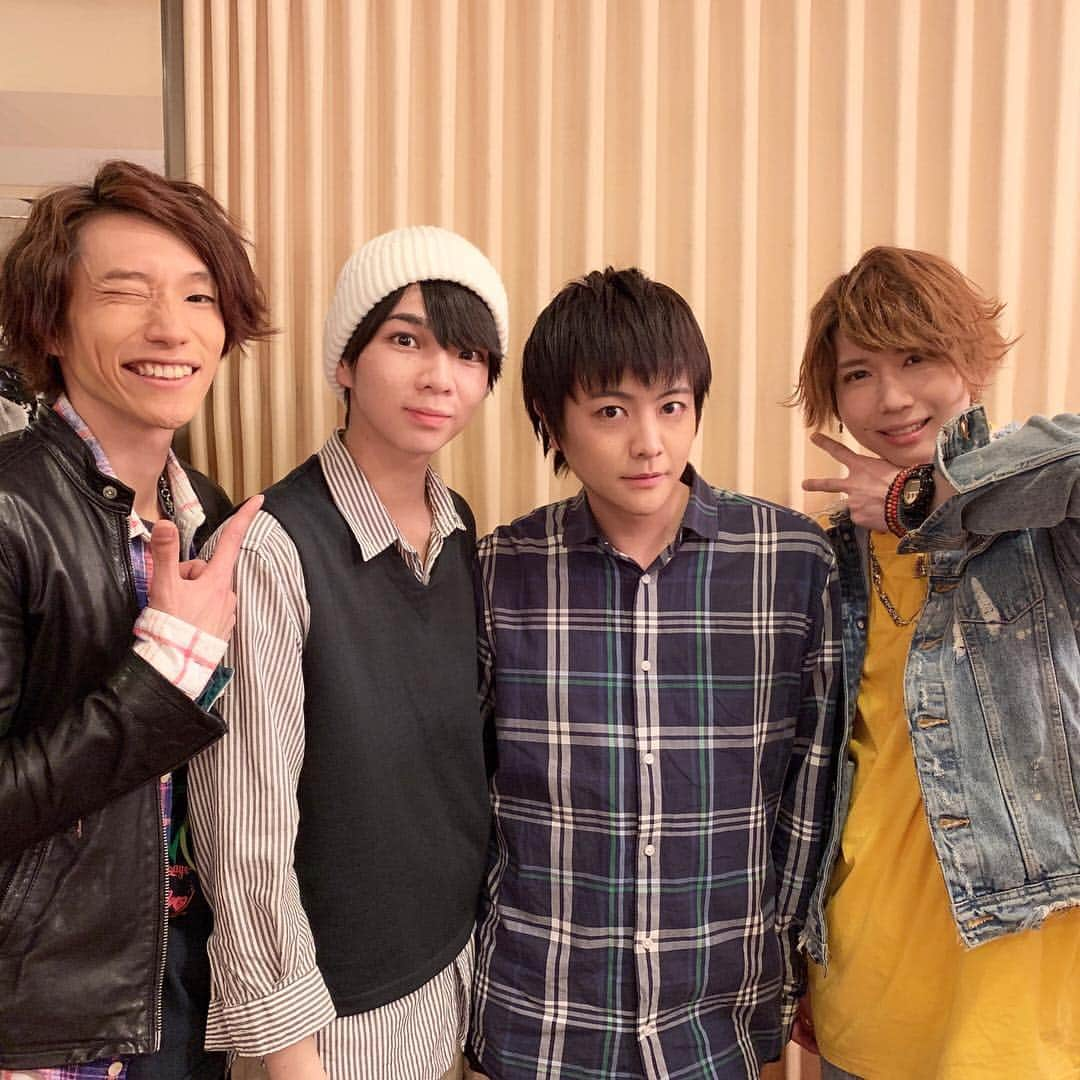 塩﨑太智さんのインスタグラム写真 - (塩﨑太智Instagram)「どうも、「ソフトクリーム天ぷら」です。 #浮遊2019 に来てくれたみなさんありがとうございました！ 凄くいい経験ができました🙏 そして、僕は神(got)役でした！笑 #塩﨑太智 #MILK #堂本翔平 さん #小西啓太 さん #松本唯 さん #伊藤ねね さん」4月14日 20時24分 - shiozakidaichi0911_milk