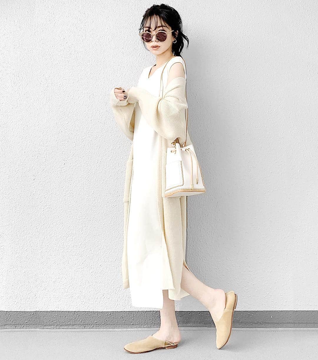 lve_xxxxさんのインスタグラム写真 - (lve_xxxxInstagram)「.﻿ .﻿ サングラス🕶ずれてますね。 ﻿ 死んだ魚🐟の目してますね。﻿ ﻿ 拡大しないでね？←﻿ ﻿ @royalparty_official の﻿ ☑︎ ウエストベルトカットロングワンピース﻿ ﻿ 柔らかくて着心地🙆‍♀️﻿ ﻿ ピタピタすぎず程よく﻿ 身体に沿うので大人っぽくも有、﻿ カジュアル感もあるワンピ✧﻿ ﻿ ウエストベルト付きなので﻿ ONOFFで雰囲気変わると思います🙆‍♀️﻿ ﻿ ベルトするとえぇ女度上がるとおもう🙈笑﻿ ﻿ 今年はWhite beige系で﻿ 攻めてみようかな？﻿ ﻿ と言いつつも﻿ blackを欲する事になるでしょうが←﻿ ﻿ 淡色系のわたくしも﻿ 皆さま宜しくお願い致します🙇‍♀️笑﻿ ﻿ －－－－－－－－－－－－－－－－－－﻿﻿﻿﻿﻿﻿﻿﻿﻿﻿﻿﻿﻿﻿﻿﻿﻿﻿﻿ ﻿﻿﻿﻿﻿﻿﻿﻿﻿﻿﻿﻿﻿﻿﻿﻿﻿﻿﻿ item詳細(ブランド・サイズ等)に﻿﻿﻿ 関しましては﻿﻿﻿﻿﻿﻿﻿﻿﻿﻿﻿【WEAR】を﻿﻿﻿ ご参照くださいませ🙇‍♀️♡﻿﻿﻿﻿﻿﻿﻿﻿﻿﻿﻿﻿﻿﻿ ﻿﻿﻿ プロフのURLより飛んで頂けます✈︎﻿﻿﻿﻿﻿﻿﻿﻿﻿﻿﻿﻿﻿﻿﻿﻿﻿ ﻿﻿﻿ －－－－－－－－－－－－－－－－－－﻿﻿﻿ ﻿﻿」4月14日 15時47分 - lve_xxxx
