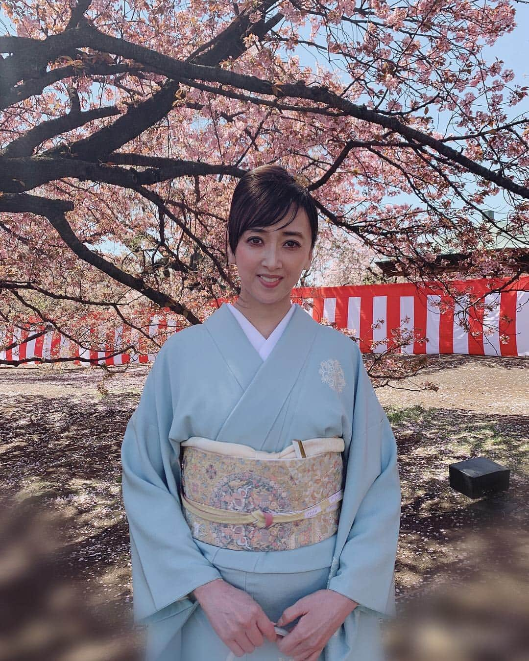 紫吹淳さんのインスタグラム写真 - (紫吹淳Instagram)「昨日、安倍首相主催の「桜を見る会」にご招待頂き行ってまいりました。首相とお話しも出来素敵な経験でした。」4月14日 16時04分 - jun_shibuki_official