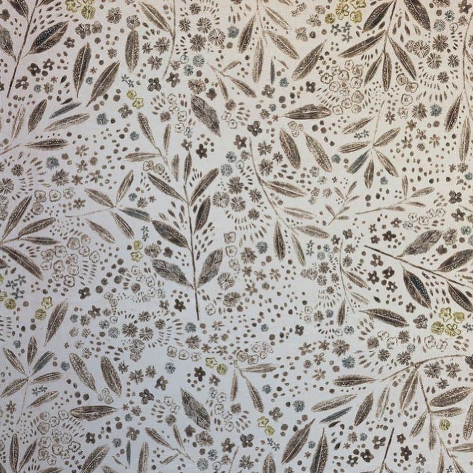 手紙社さんのインスタグラム写真 - (手紙社Instagram)「【Mellow Glass × 大森木綿子 作品展『三日月の森』at 手紙舎 2nd STORY】﻿﻿﻿﻿ 4/24（水）より開催する、硝子作家のMellow Glassさんとイラストレーターの大森木綿子さんによる作品展『三日月の森』。本日は、作家さんの在廊日程をお知らせいたします。4/24（水）、4/27（土）の二日間は、お二人ともいらっしゃいます。また、大森木綿子さんは4/29（月）も在廊予定です。作品のことなどぜひお話にいらしてくださいね。﻿ ﻿ ＜Mellow Glass ガラス作品販売に関しまして＞﻿﻿ 4/24〜4/26の3日間は、展示のみとなります。販売は4/27（土）12:00からとさせていただきます。販売情報などの詳細は、Webサイトにて随時お知らせいたします。﻿﻿ ﻿ 【砂糖ゆき個展『はやく目がさめた日は』at 手紙舎 2nd STORY】﻿﻿﻿﻿﻿ 4/21（日）まで開催中のイラストレーター・砂糖ゆきさんの個展『はやく目がさめた日は』。春の訪れを感じることができる『緑の絨毯』のご紹介です。二人で仲良くピクニックに出かけた先には、目の前に広がるシロツメ草の花々。それはまるで、ふかふかな絨毯のように一面に咲き誇っている様子が描かれています﻿。 ﻿ 詳細は▶︎プロフィールページのリンク「手紙社公式Webサイト」EVENT INTRODUCTIONへ﻿ ﻿﻿ #手紙社 #手紙舎 #手紙舎2ndSTORY#MellowGlass #大森木綿子 #三日月の森 #作品展 #GlassArt #illustration  #砂糖ゆき #はやく目がさめた日は #個展 #シロツメ草」4月14日 16時40分 - tegamisha