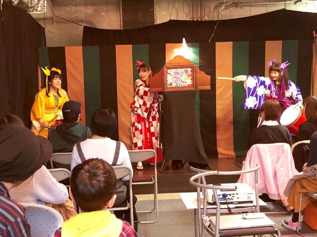 倉田雅世さんのインスタグラム写真 - (倉田雅世Instagram)「‪ #渋谷紙芝居塾 説明会無事終了しました。‬ ‪お越し下さった皆様、ありがとうございました。‬ ‪今期は少数精鋭なメンバーになりそうで楽しみです。‬ ‪募集はあと若干名ですが、受付ております。‬ ‪ #渋谷画劇団 ‬ ‪ #織紙姫 #ネオ紙芝居 ‬」4月14日 17時08分 - kuralamune