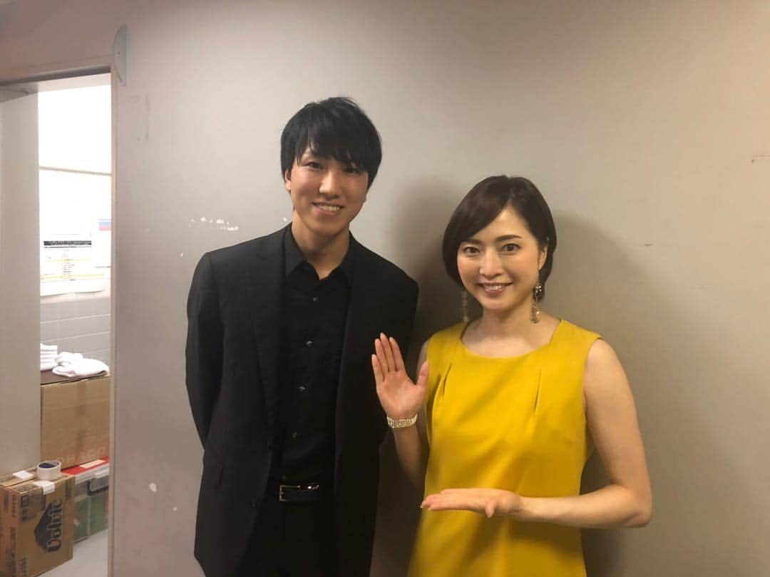 八木沼純子さんのインスタグラム写真 - (八木沼純子Instagram)「昨日は、第2回フィギュアスケートTVクラシカルコンサートでした！ 出演者の皆様、関係者の皆様、ご来場くださいました皆様！本当に有難うございました！！ たくさんの方にいらしていただき、また色々な方々のご協力のもと、無事開催することができました！ 皆様、大変感謝しております。 また次回開催できるように。。頑張らないと！ 皆様本当に有難うございました😆‼️ ・ ・ #ありがとうございました  #二の腕がまずすぎる #冬場に色々溜め込みすぎました #トレーニングしないと！ #フィギュアスケートtv  #次もコンサート開催できるように #皆様にいらしていただけるように #神谷悠生 さん #ルベルベッツ さん #佐賀龍彦 さん #日野真一郎 さん #岡本知高 さん #figureskatetv #figureskating #fujitelevision #bsfuji #concert」4月14日 17時23分 - junko_yaginuma