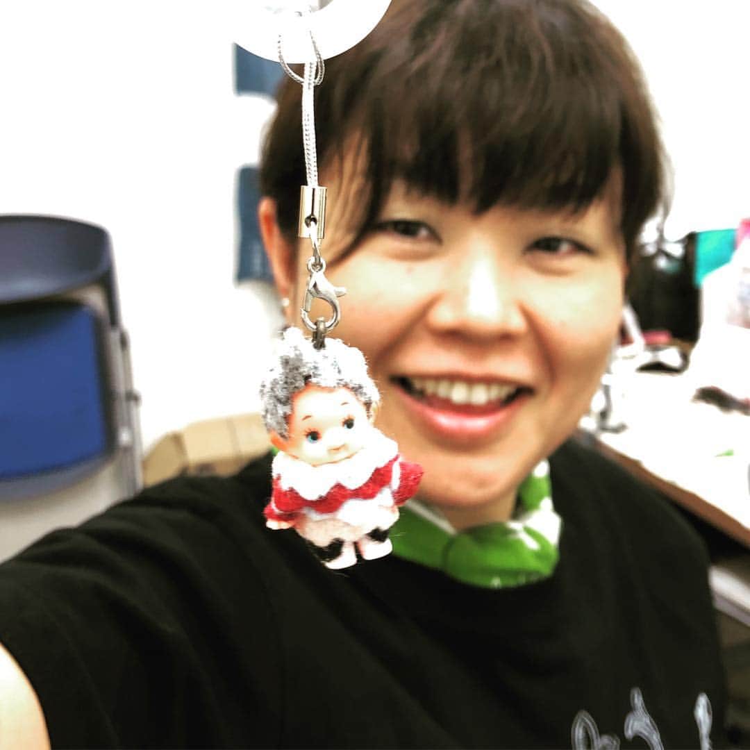 石丸幹二さんのインスタグラム写真 - (石丸幹二Instagram)「#ライムライト  #キューピー人形 製作者 ネブちゃんが 2幕カルヴェロの道化の衣装を纏うキューピーを作ってくれましたよ。#石丸幹二」4月14日 17時24分 - team_kanji_ishimaru