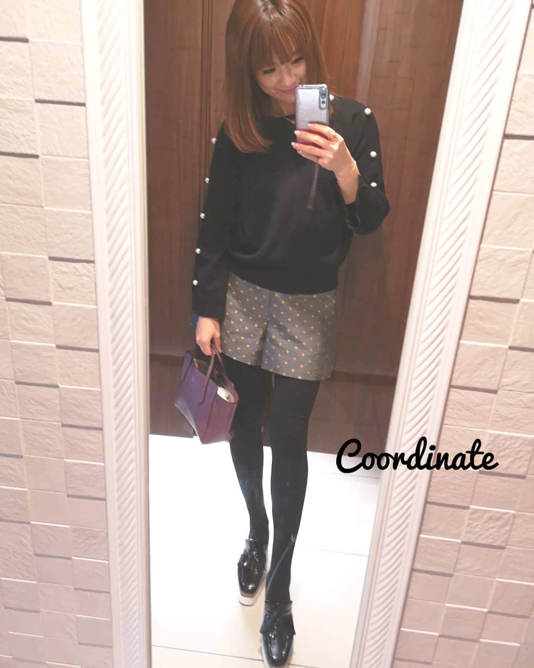 中島彩さんのインスタグラム写真 - (中島彩Instagram)「#Coordinate　#ママコーデ ニット　@cookiechocolate_official  ショーパン　@rene_official_jp  バッグ　@gucci  ローファー  @donobanweb」4月14日 17時35分 - aya.n.aya