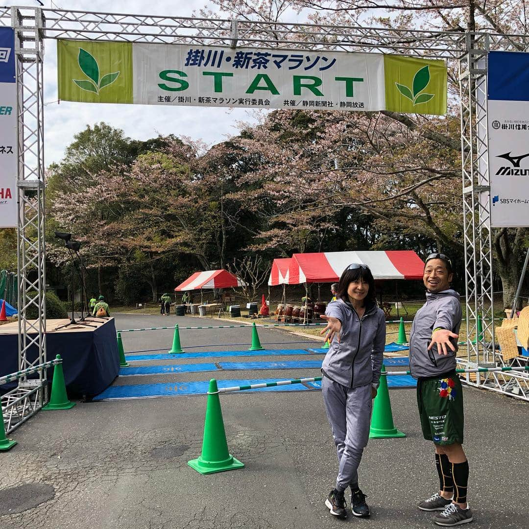 団長安田さんのインスタグラム写真 - (団長安田Instagram)「#谷川真理さんのeggポーズ #確実にeggポーズをする谷川真理さん #揺るぎない信念の谷川真理さんのeggポーズ #eggポーズ  #キレのあるeggポーズ谷川真理さん  #掛川新茶マラソン2019 #団長安田 #安田大サーカス団長」4月14日 17時45分 - dancyoyasuda