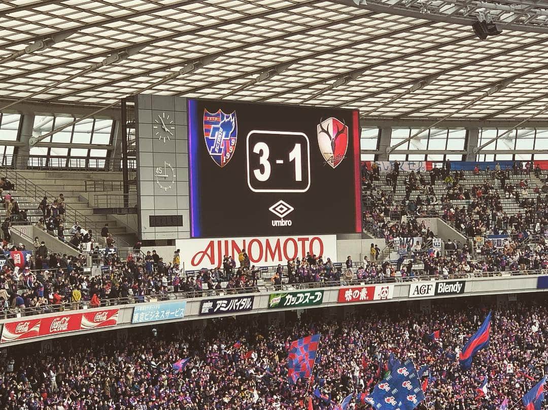 KYOHEYのインスタグラム：「We won!!!﻿ 快勝！٩(ˊᗜˋ*)و﻿ ✨😄⚽️﻿ 次節で首位広島と激突！！﻿ 絶対負けられない⚽️﻿ ﻿ #FCTOKYO #FC東京 #東慶悟 #キャプテン」