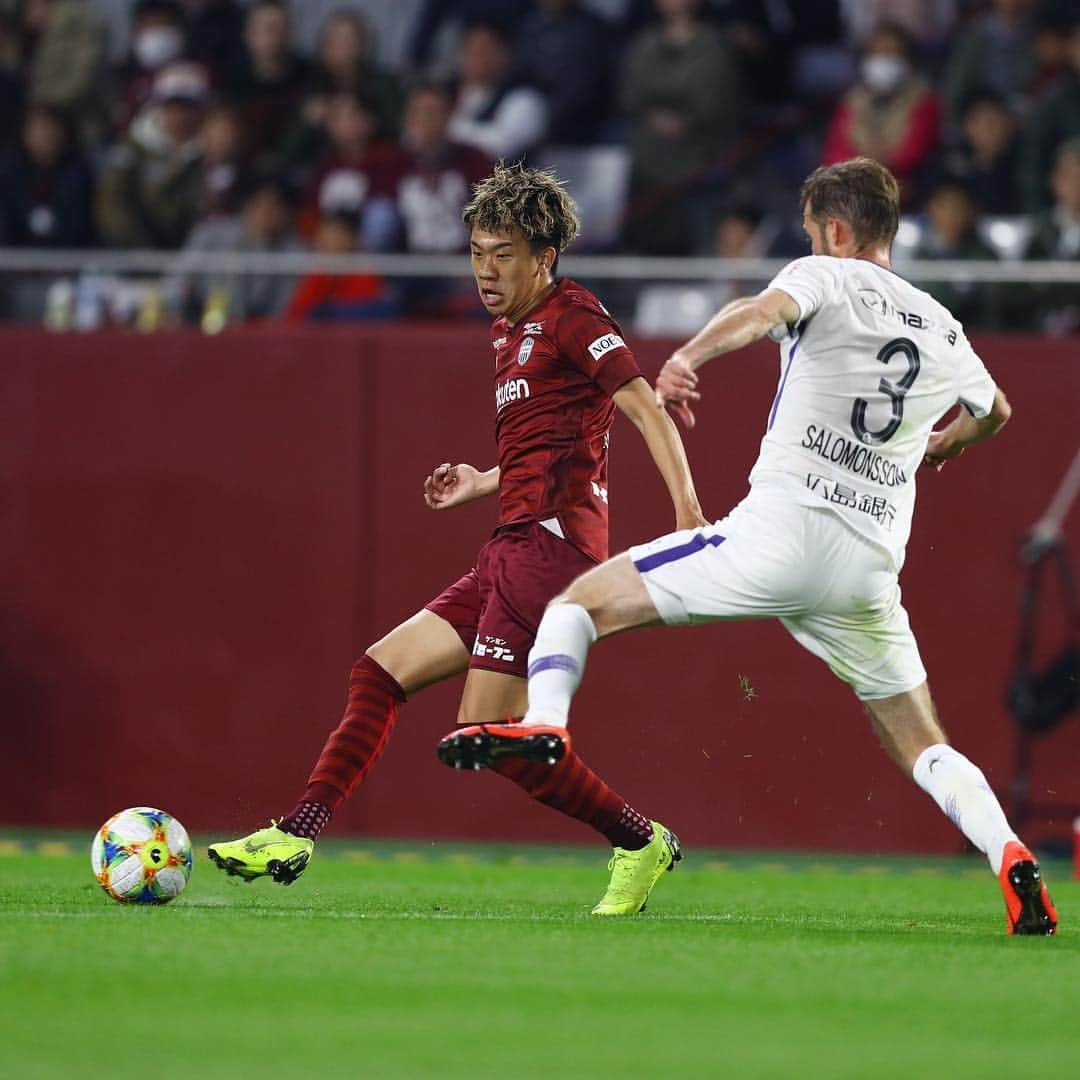 ヴィッセル神戸さんのインスタグラム写真 - (ヴィッセル神戸Instagram)「FULLTIME  VISSEL KOBE 2-4 SANFRECCE HIROSHIMA . #Vissel #visselkobe #ヴィッセル神戸 #WeAreKobe #一致団結 #神戸vs広島 #jleague #jリーグ」4月14日 18時34分 - visselkobe