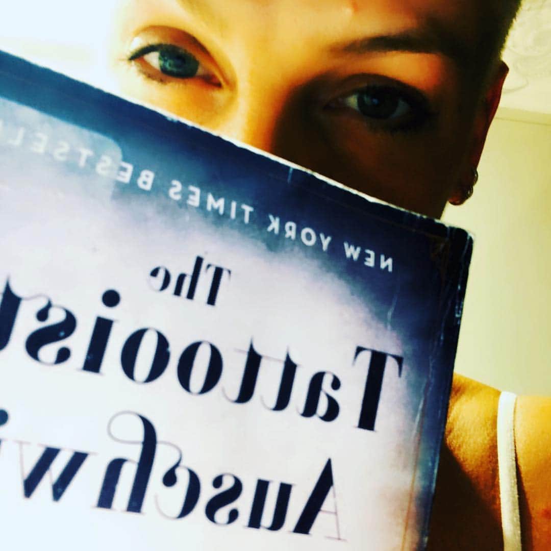 P!nk（ピンク）さんのインスタグラム写真 - (P!nk（ピンク）Instagram)「Current reading : THE TATTOOIST OF AUSCHWITZ. I recommend it.」4月14日 18時43分 - pink
