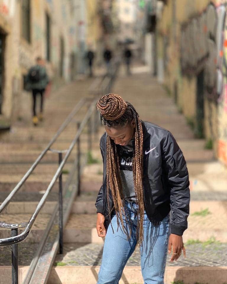 アシャ・フィリップのインスタグラム：「They say faith is taking the first step, when you can't see the whole staircase 🙏🏾 . . . . #Faith #Blessing #KeepDreaming  #Sunday #RestDay #Quote #Tourist #Fashion #Travel 🌍 #InspirationalQuotes」