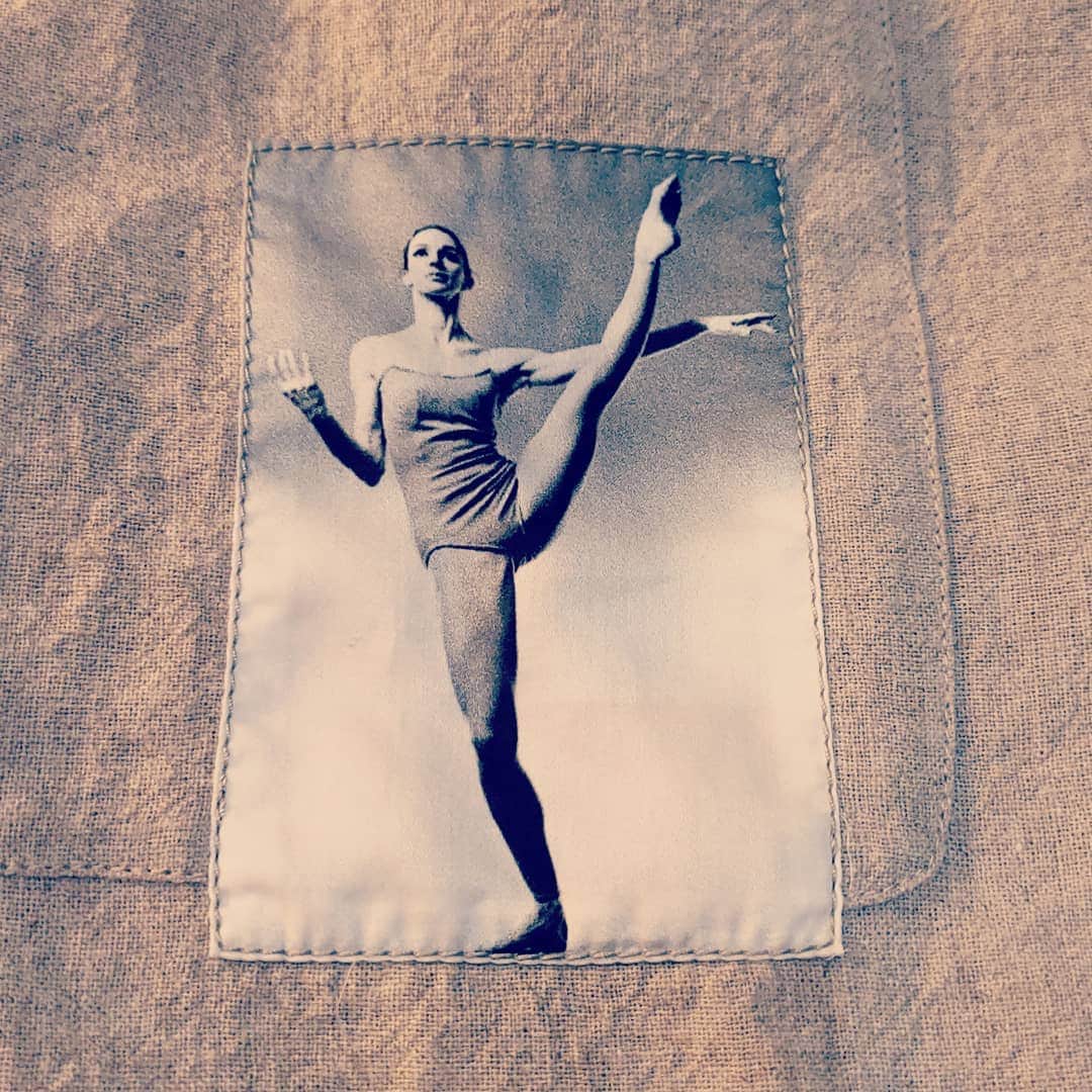 Shihoさんのインスタグラム写真 - (ShihoInstagram)「a ballet dancer on my coverall  #friedprideshiho #Shiho #fashion #coverall #photo #balletdancer #acnestudios」4月15日 4時48分 - fried_pride_shiho