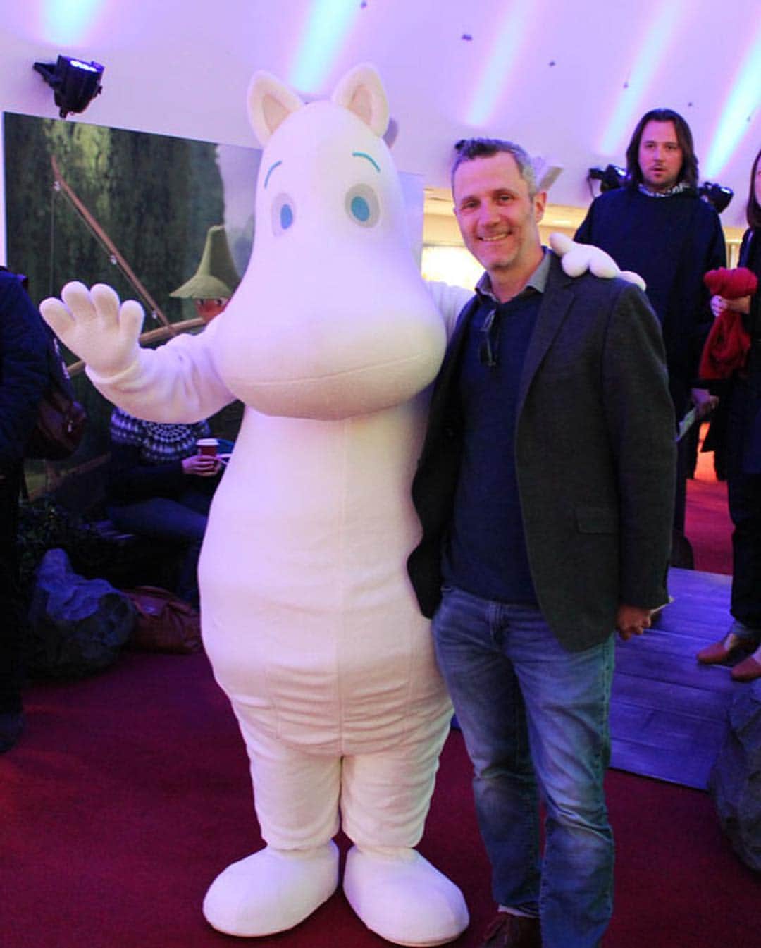ムーミンさんのインスタグラム写真 - (ムーミンInstagram)「Moomins are lovable but so are Moomin fans! 😍🎉 ’Moominvalley’ got its theatrical UK premiere today and the audience was absolutely adorable and very much excited! 🥰 UK - are you ready? 🤩 #Moominvalley airs on @skyone and @skykidsofficial on Easter! 🎉👏」4月15日 4時50分 - moominofficial