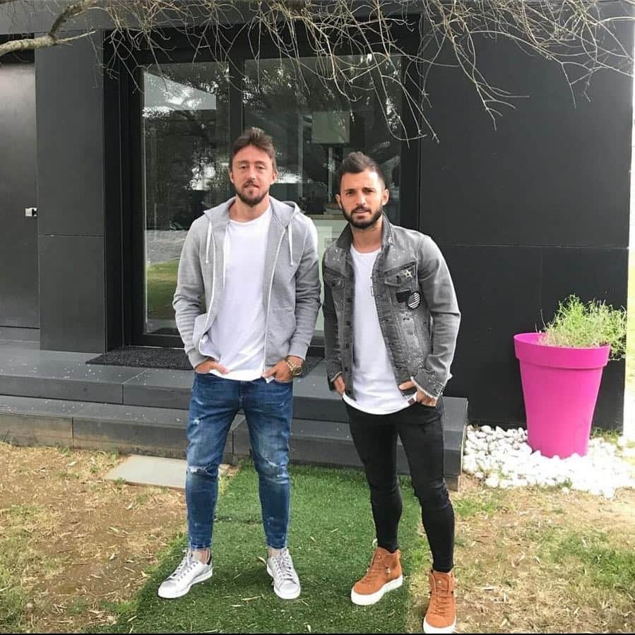 のインスタグラム：「Benim canım doğum günün kutlu olsun . / hermano mio feliz cumpleaños . @gkhnoztrk8」
